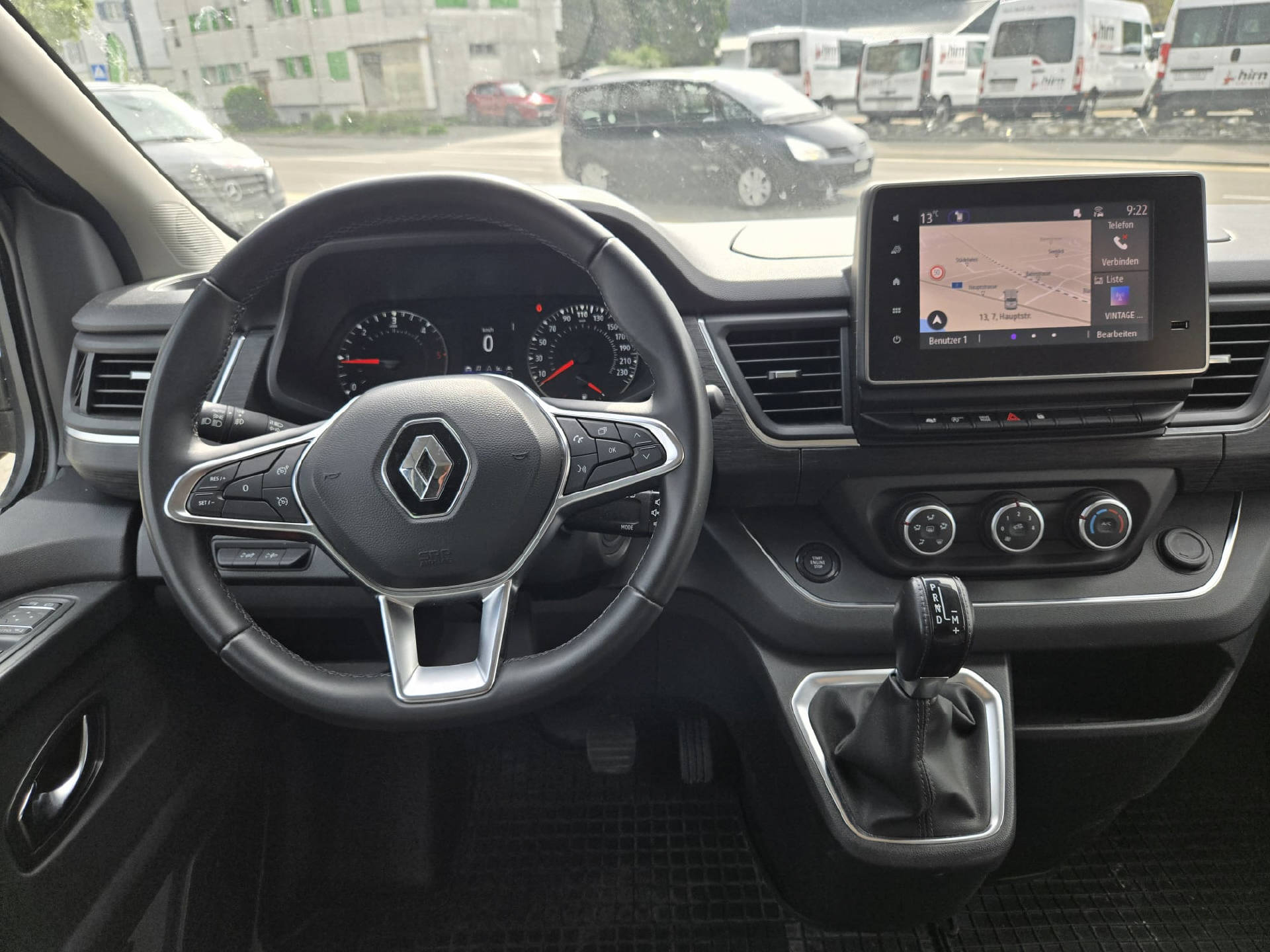 RENAULT Trafic Grand Passenger 2.0 dCi Blue 170 techno-image-4