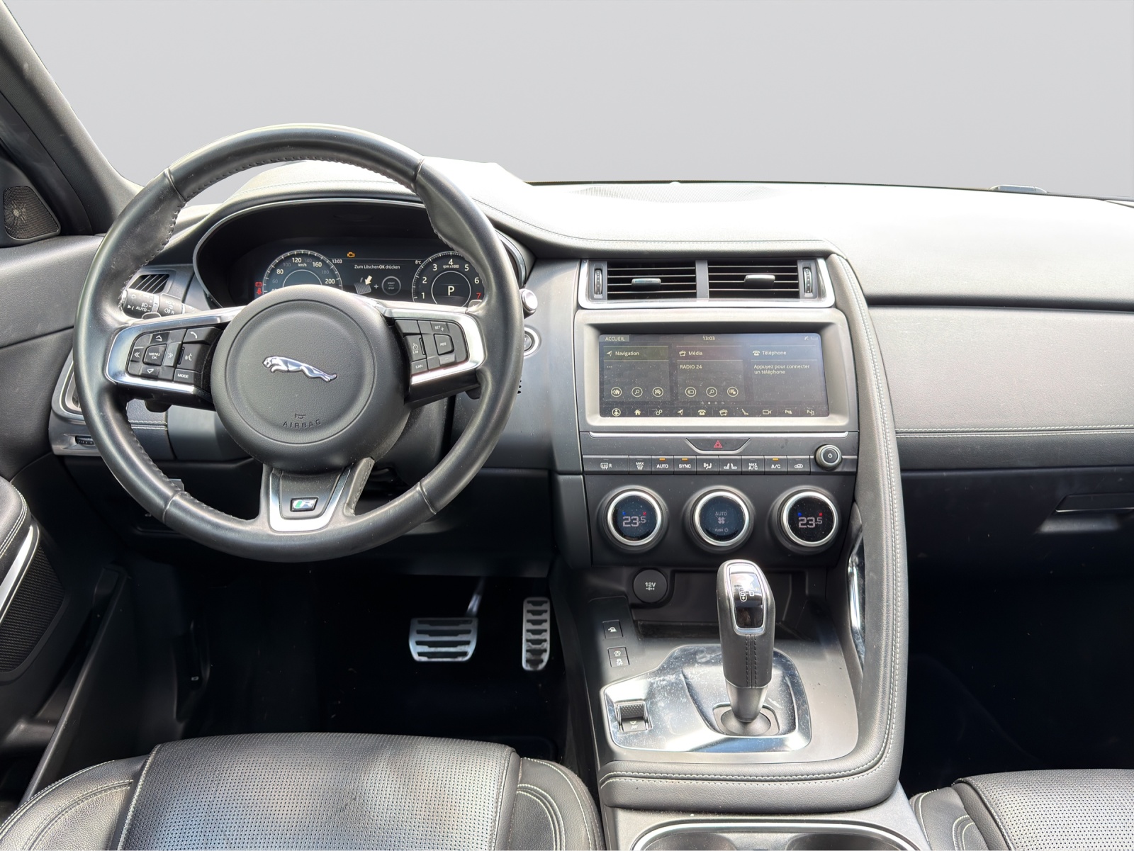 JAGUAR E-Pace 2.0 P250 S AWD Automatik-image-11