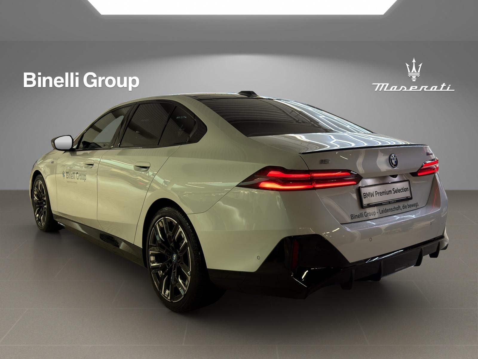 BMW i5 M60 xDrive M-SportPaket Pro-showroom-element-3