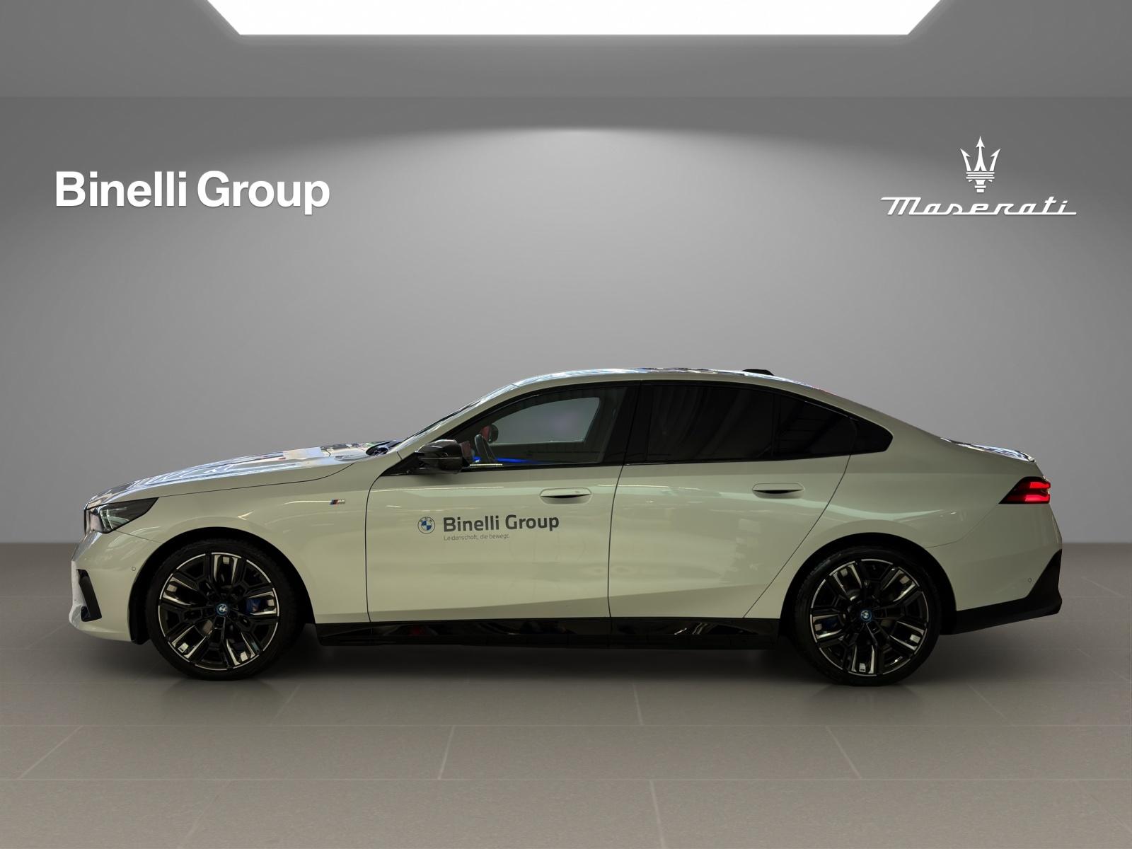 BMW i5 M60 xDrive M-SportPaket Pro-showroom-element-2