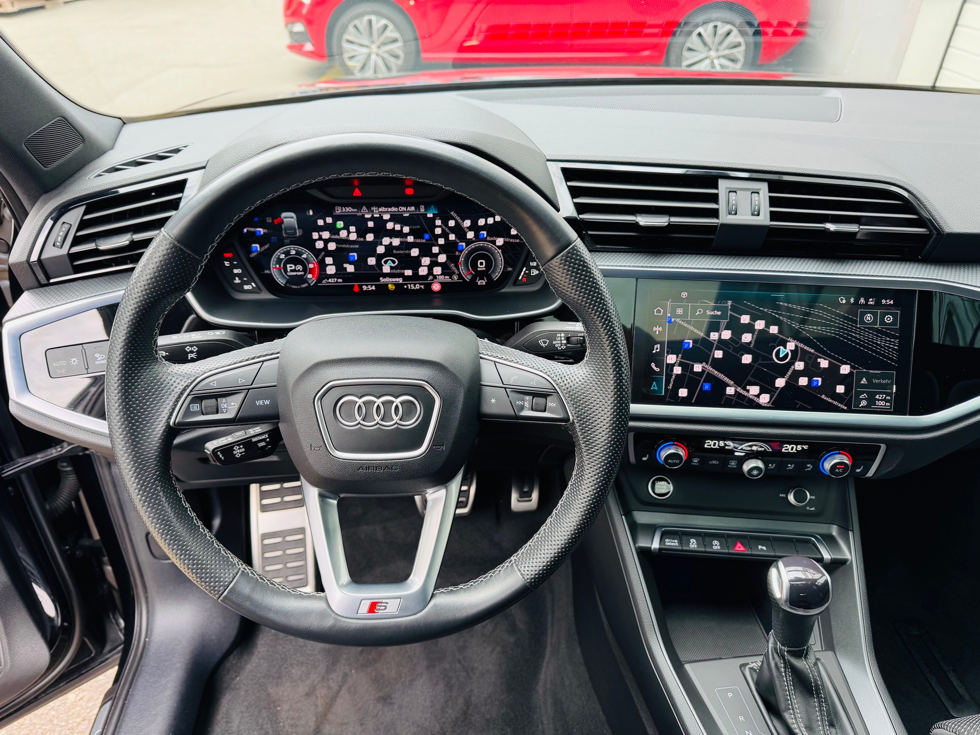 AUDI Q3 Sportback 40 TDI S line quattro S-tronic-image-12
