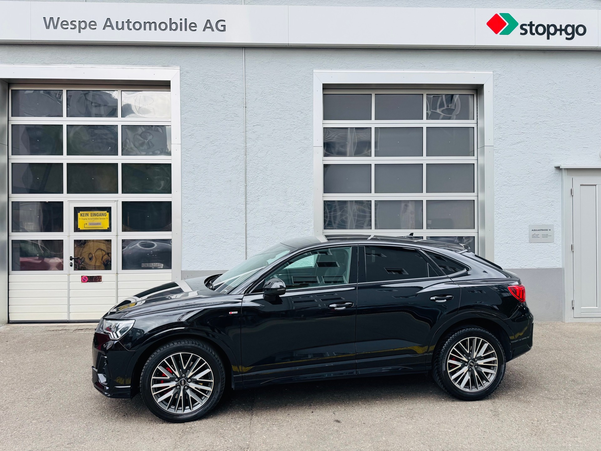 AUDI Q3 Sportback 40 TDI S line quattro S-tronic-image-1