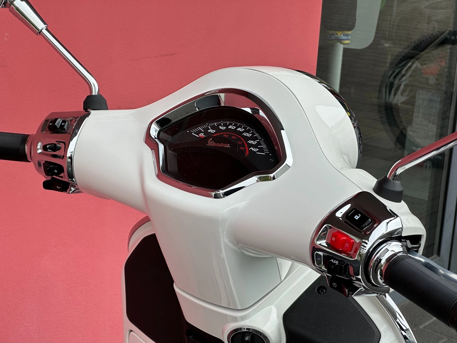PIAGGIO Vespa GTS 125 Super RST Euro 5+-showroom-element-1