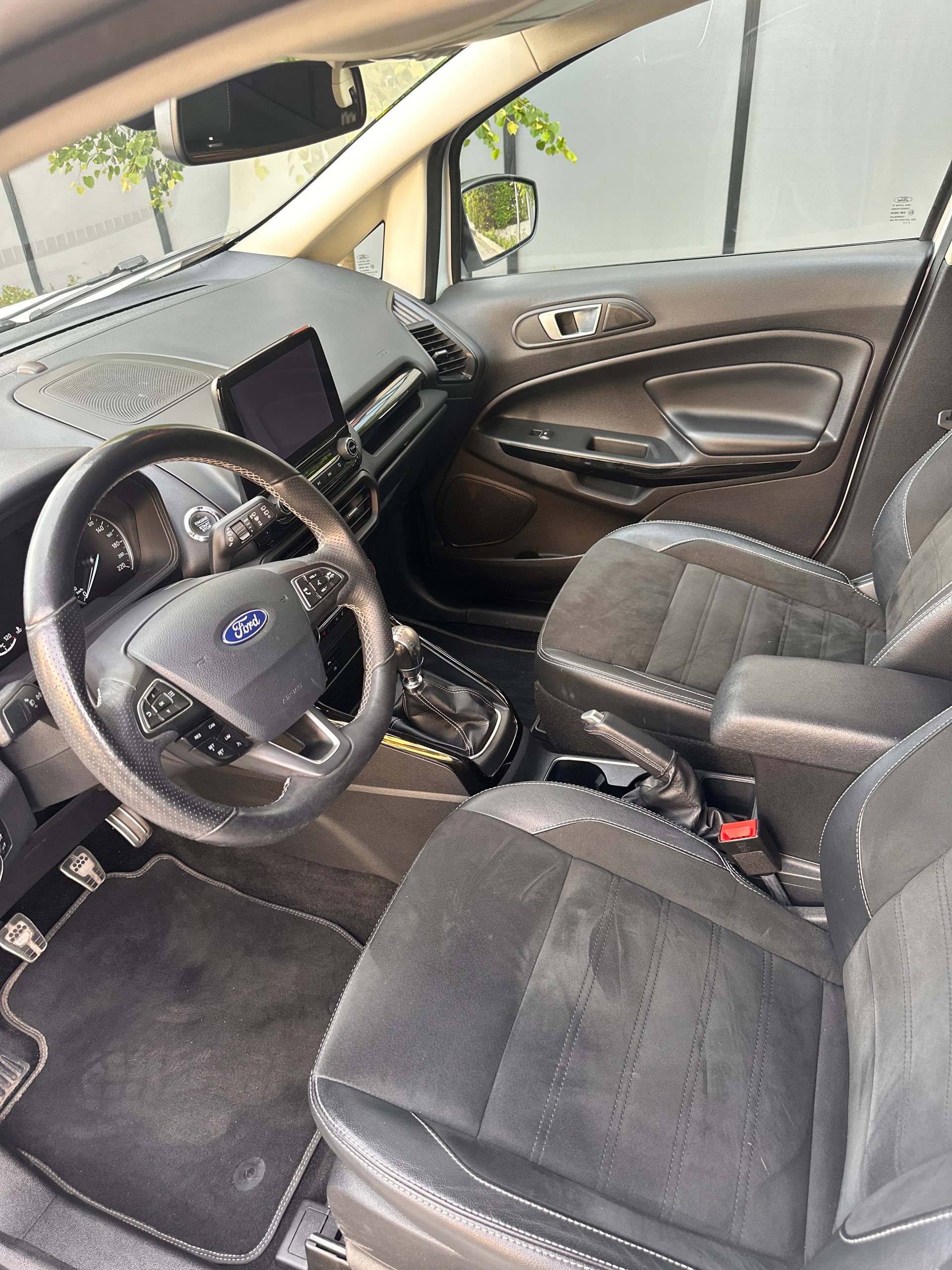 FORD EcoSport 1.0 SCTi Trend-image-12