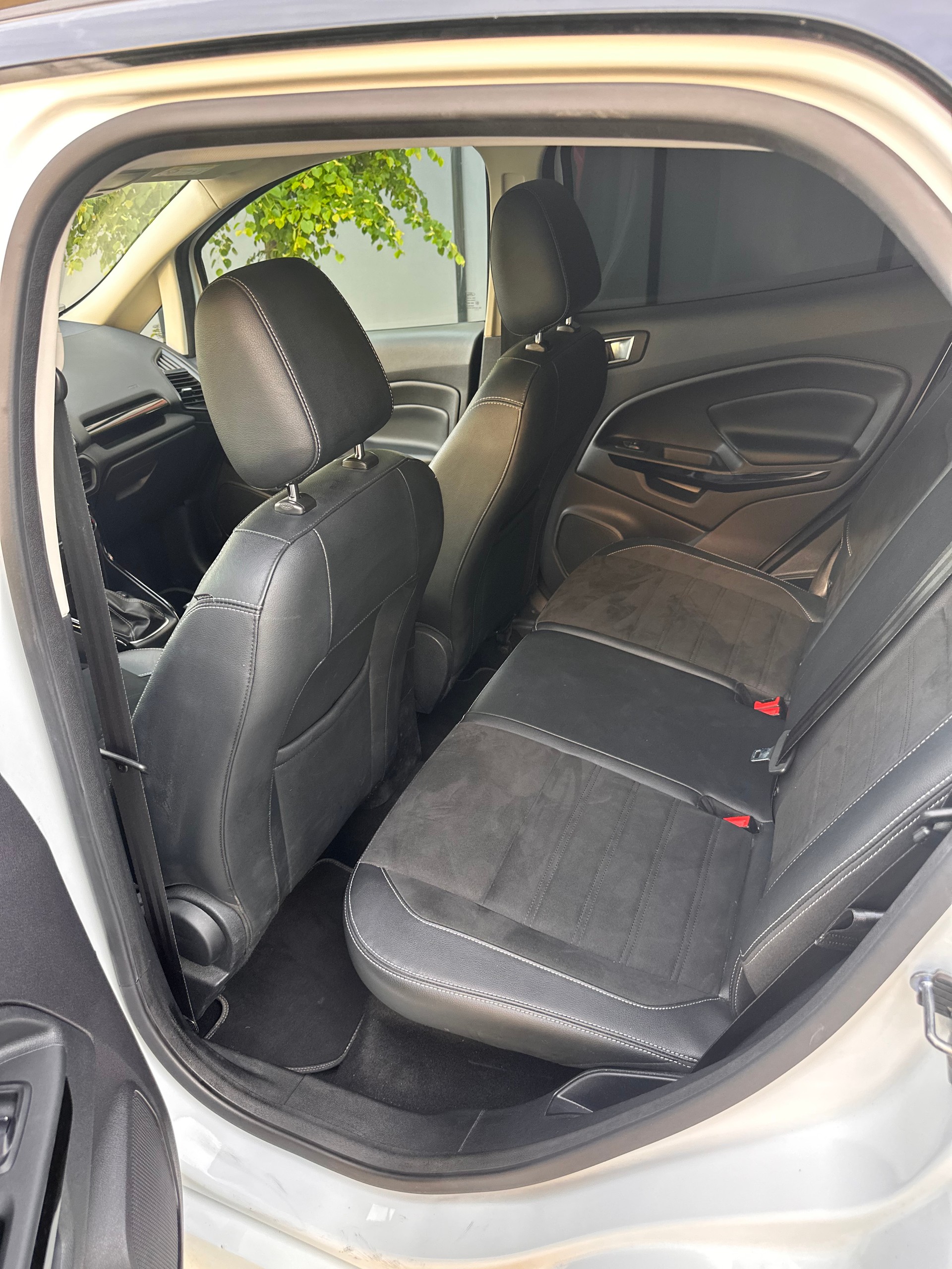 FORD EcoSport 1.0 SCTi Trend-image-1