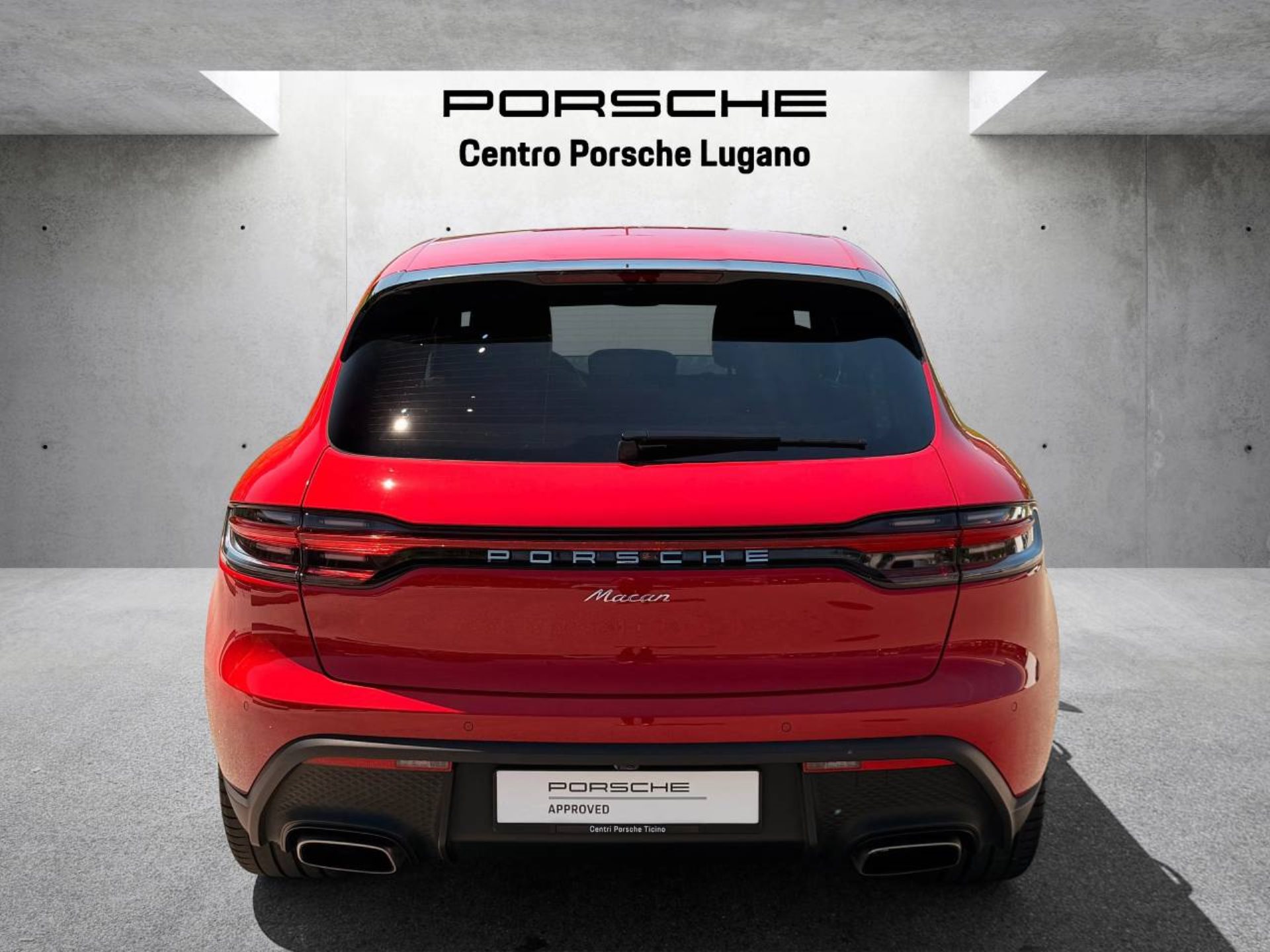 PORSCHE Macan-image-10