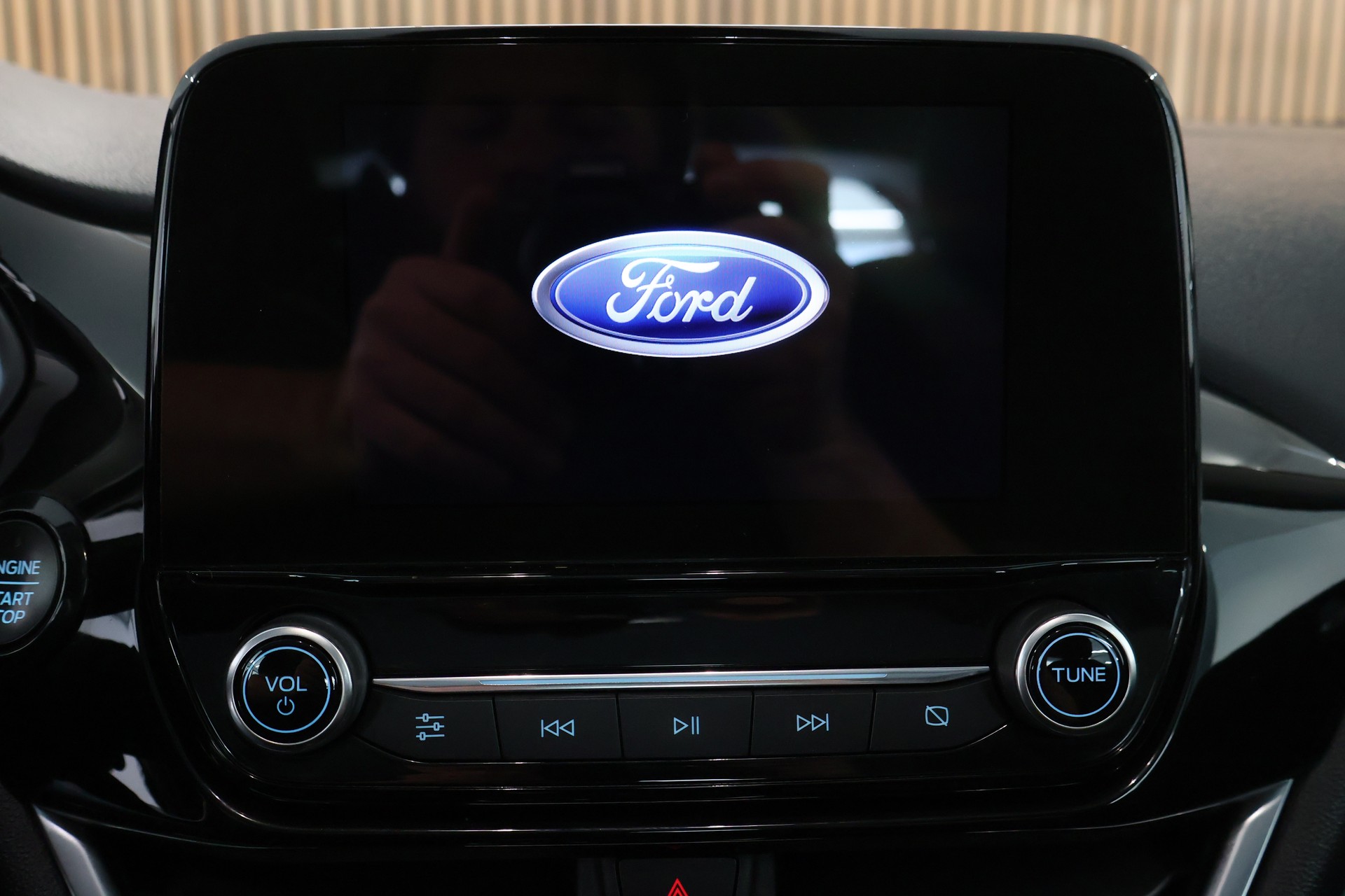 FORD Fiesta 1.0 SCTi Titanium-image-17