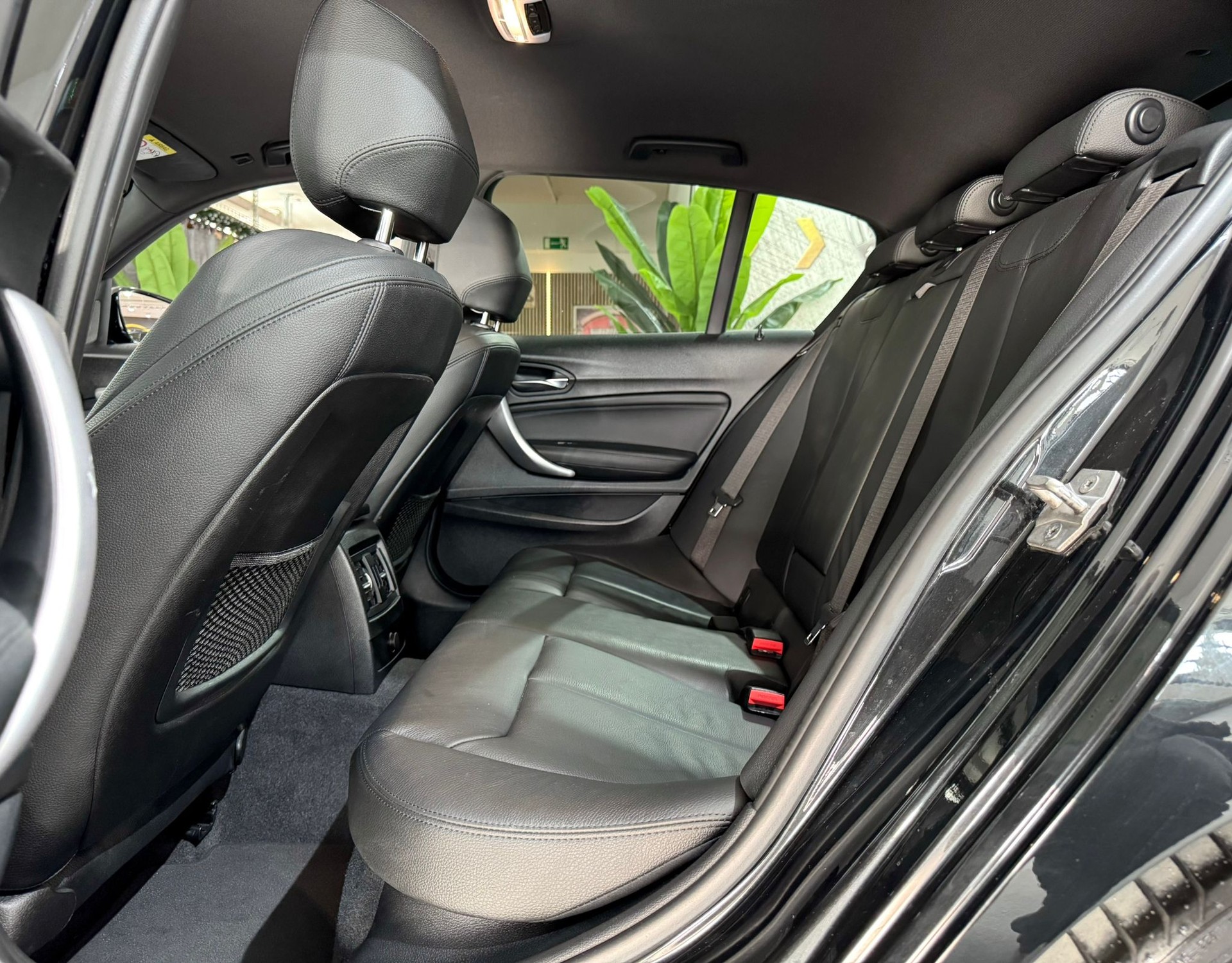 BMW M140i xDrive Swiss Performance Edition Steptronic-image-9