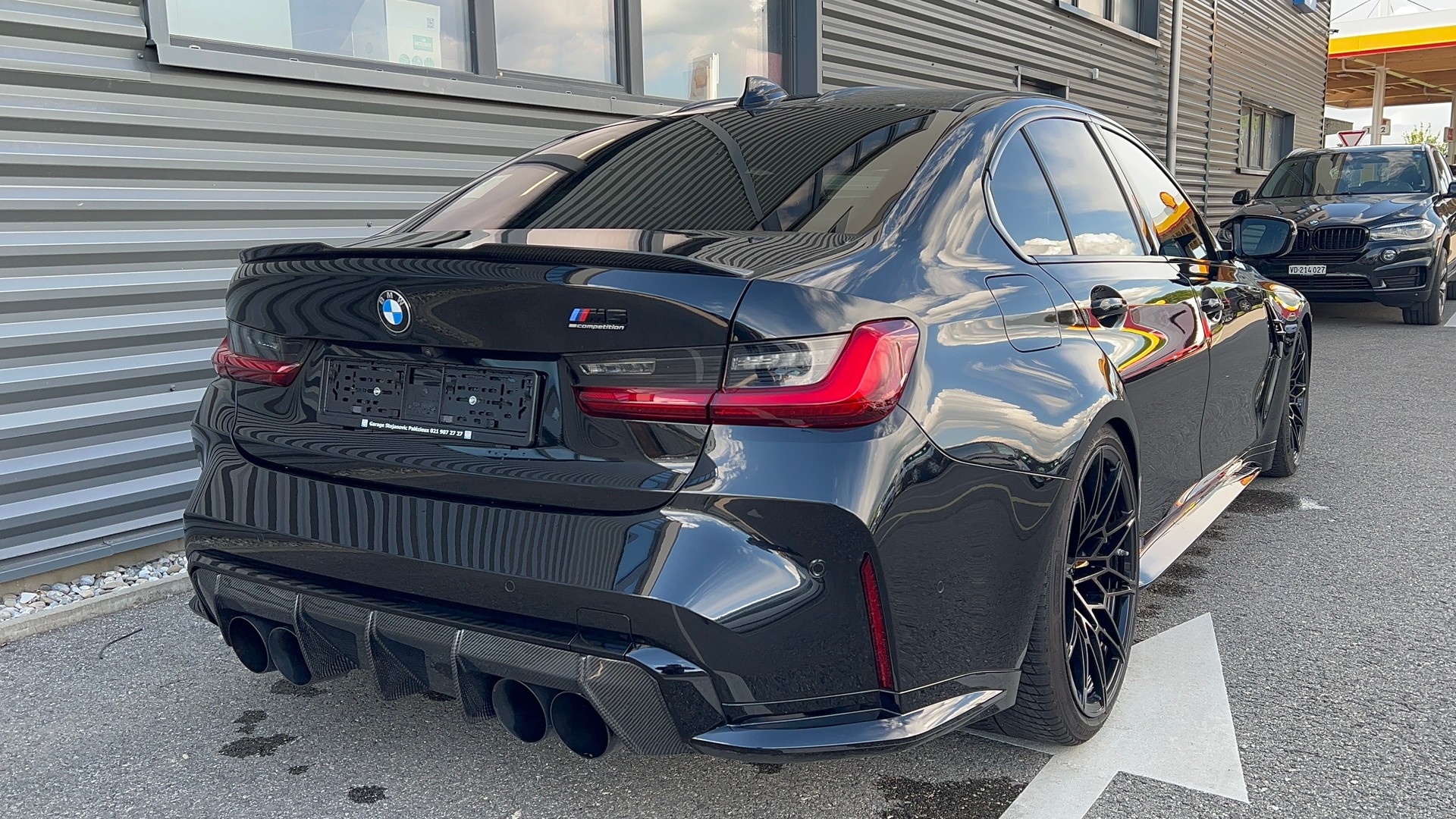 BMW M3 Competition M xDrive-image-5