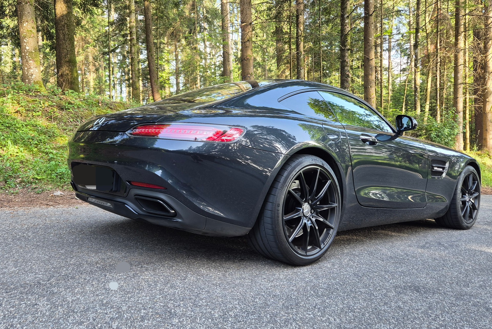 MERCEDES-BENZ AMG GT-image-5