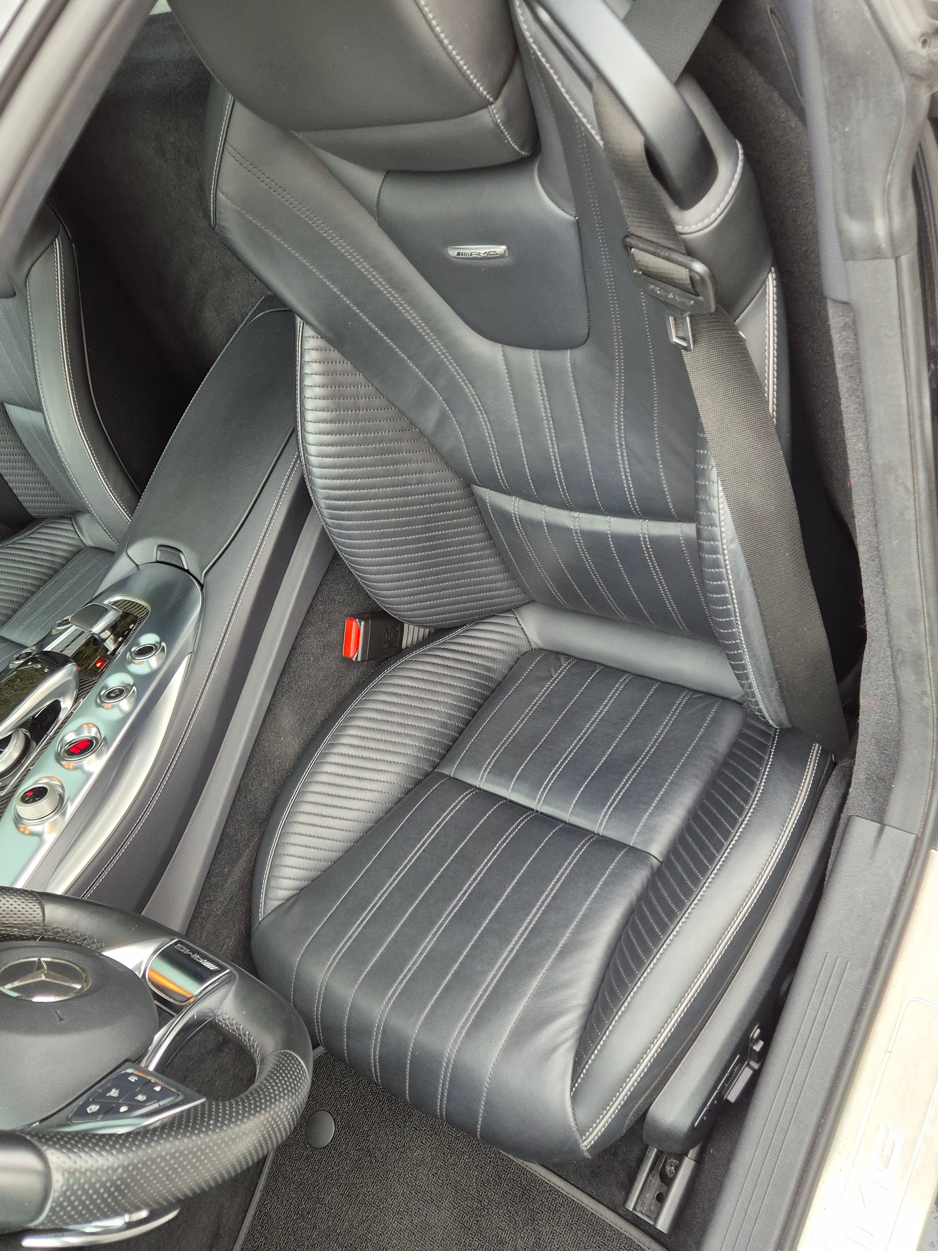 MERCEDES-BENZ AMG GT-image-4