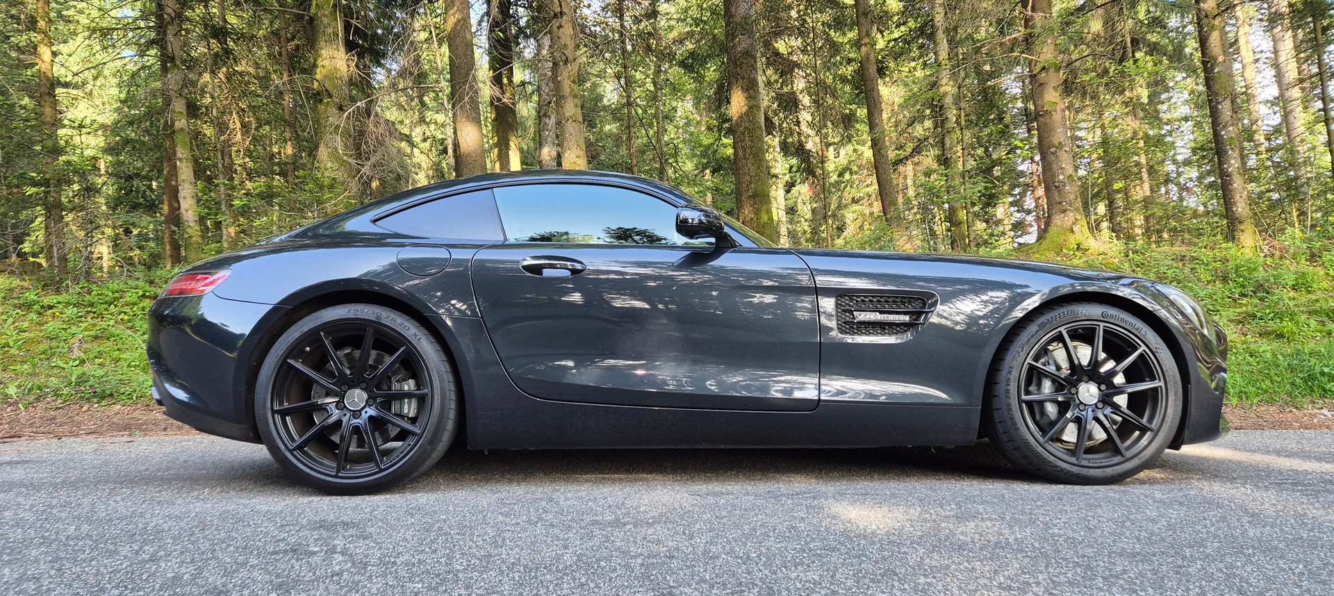 MERCEDES-BENZ AMG GT-image-0
