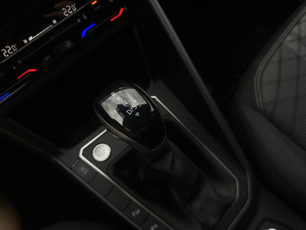 VW Taigo 1.0 TSI R-Line DSG-image-11