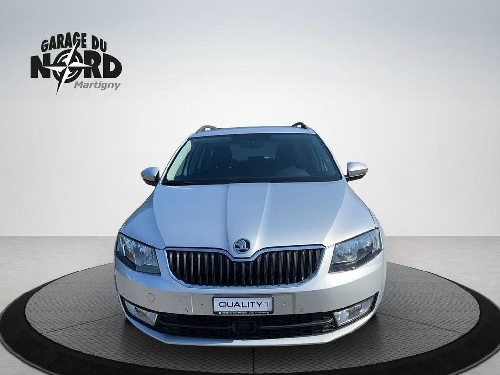 SKODA Octavia Combi 1.6 TDI Ambition DSG-image-1