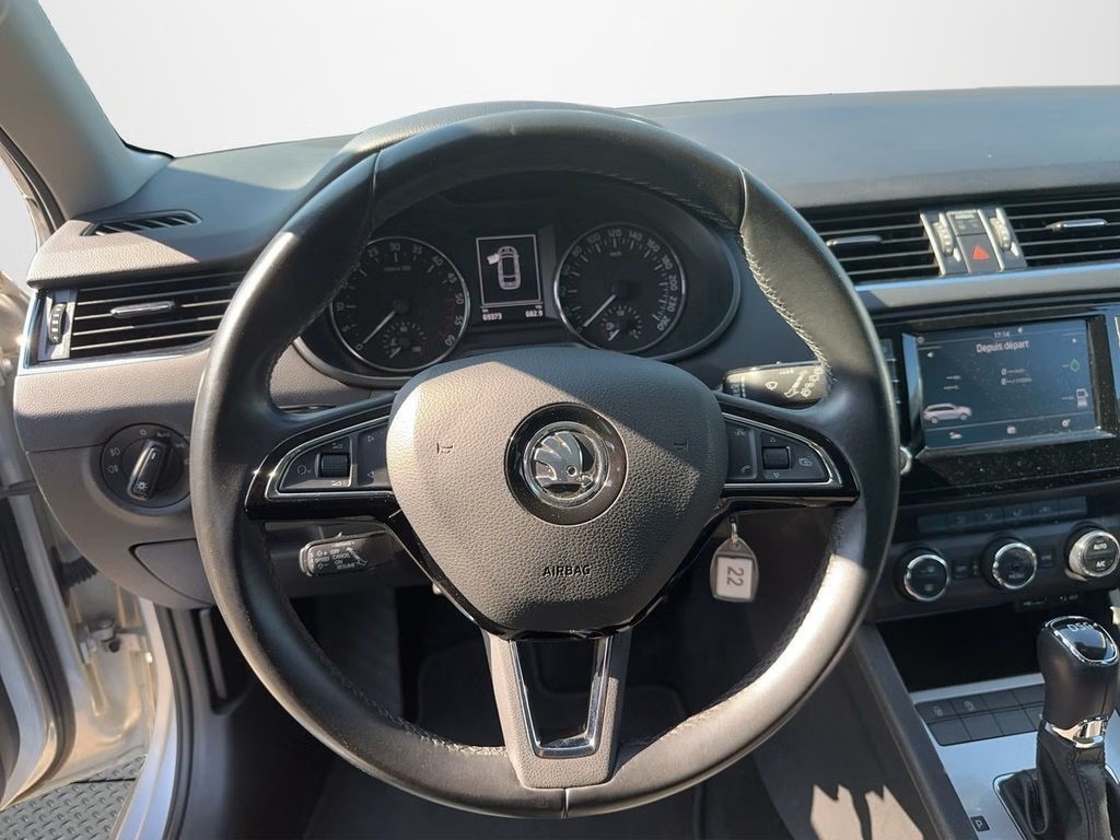 SKODA Octavia Combi 1.6 TDI Ambition DSG-image-9