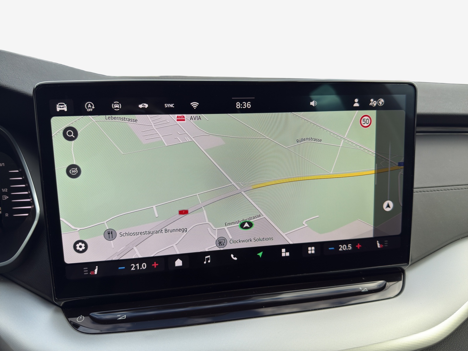 SKODA Octavia Combi 1.5 TSI mHEV DSG Dynamic-image-15