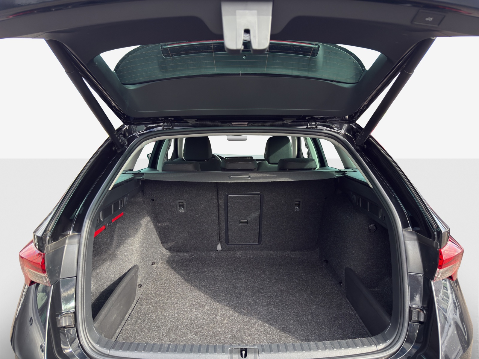 SKODA Octavia Combi 1.5 TSI mHEV DSG Dynamic-image-12