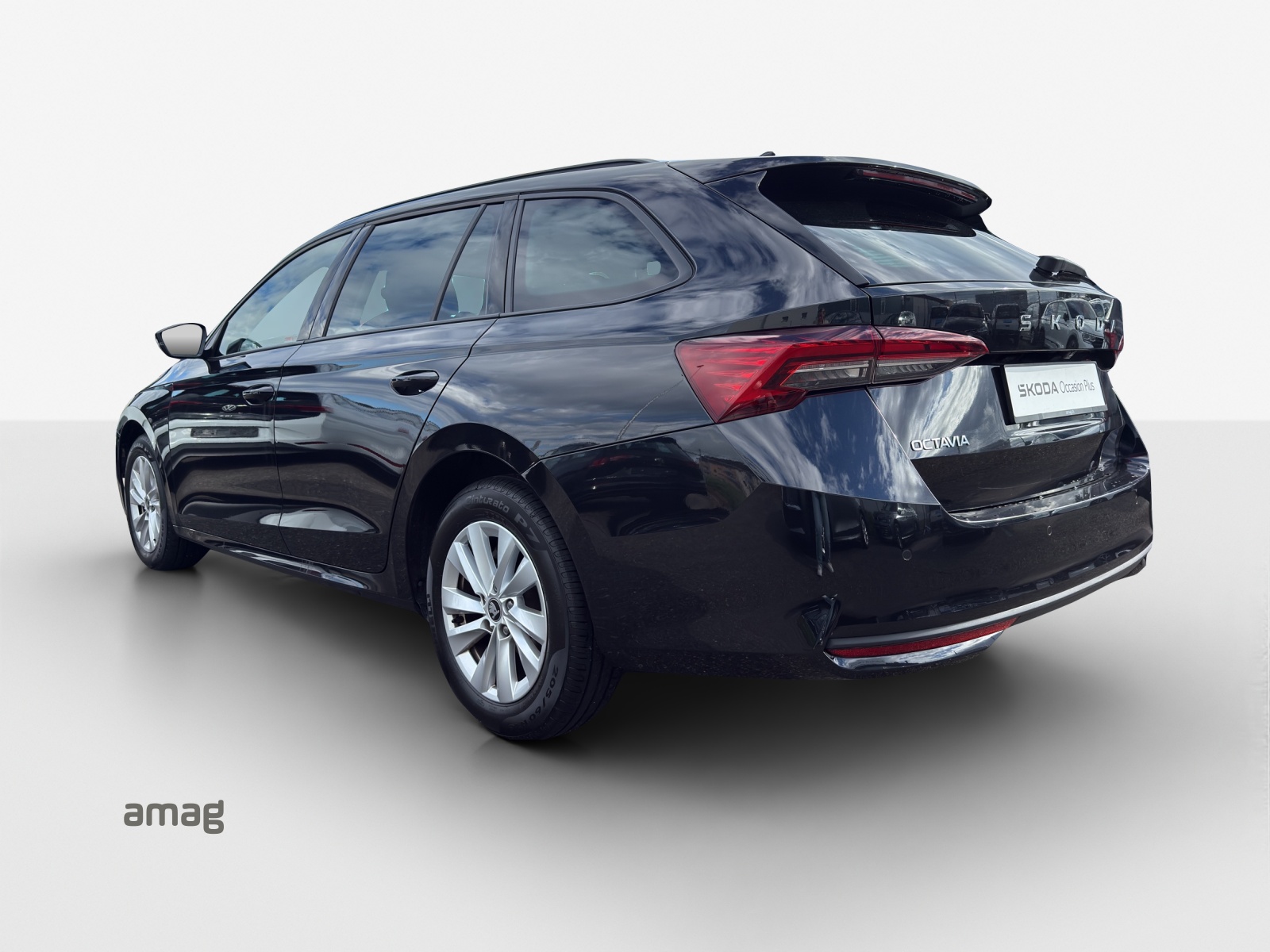 SKODA Octavia Combi 1.5 TSI mHEV DSG Dynamic-image-2