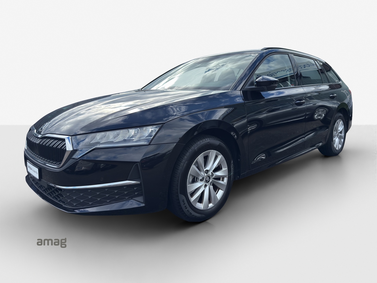 SKODA Octavia Combi 1.5 TSI mHEV DSG Dynamic-image-0