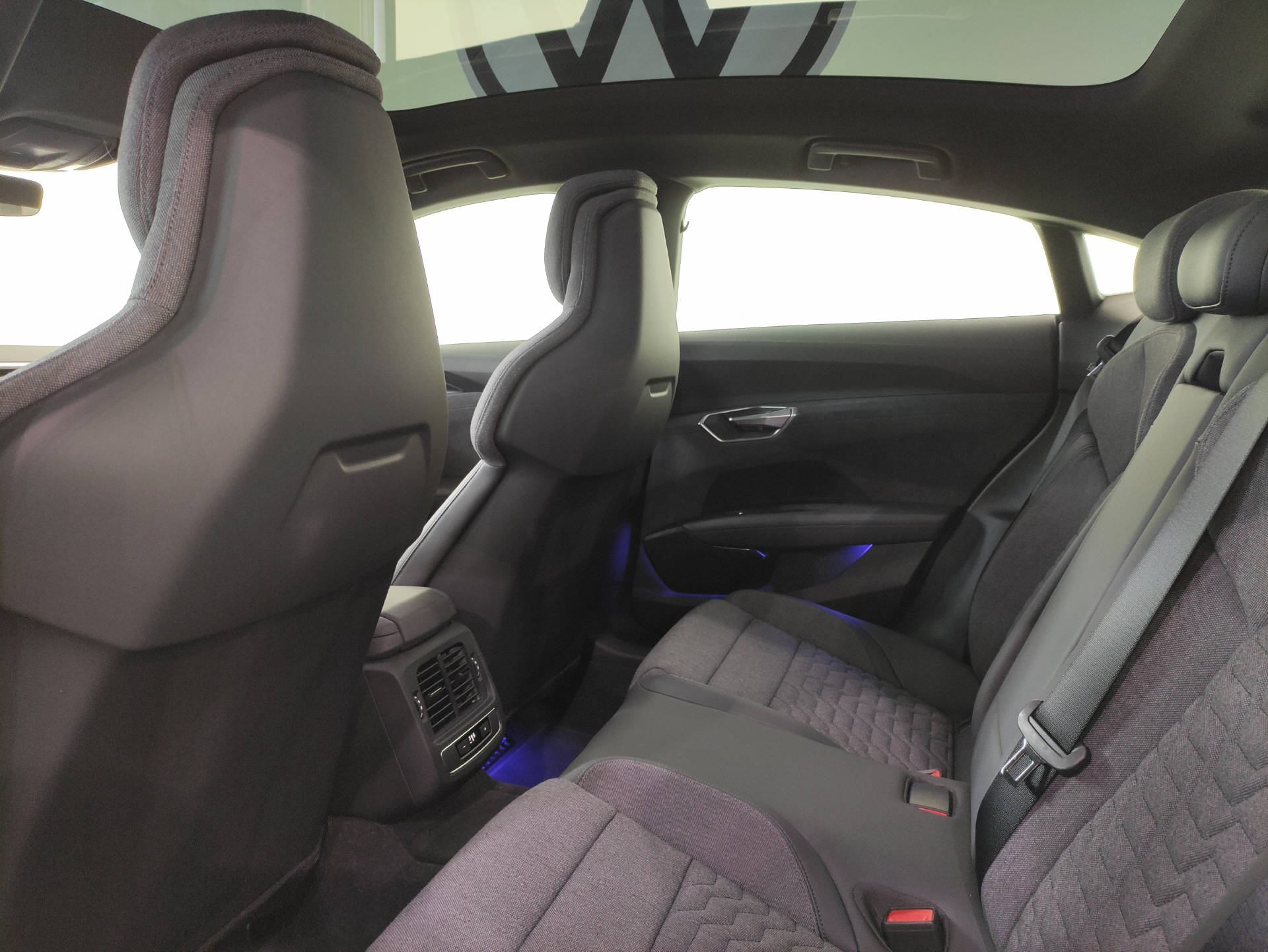 AUDI e-tron GT quattro-image-14