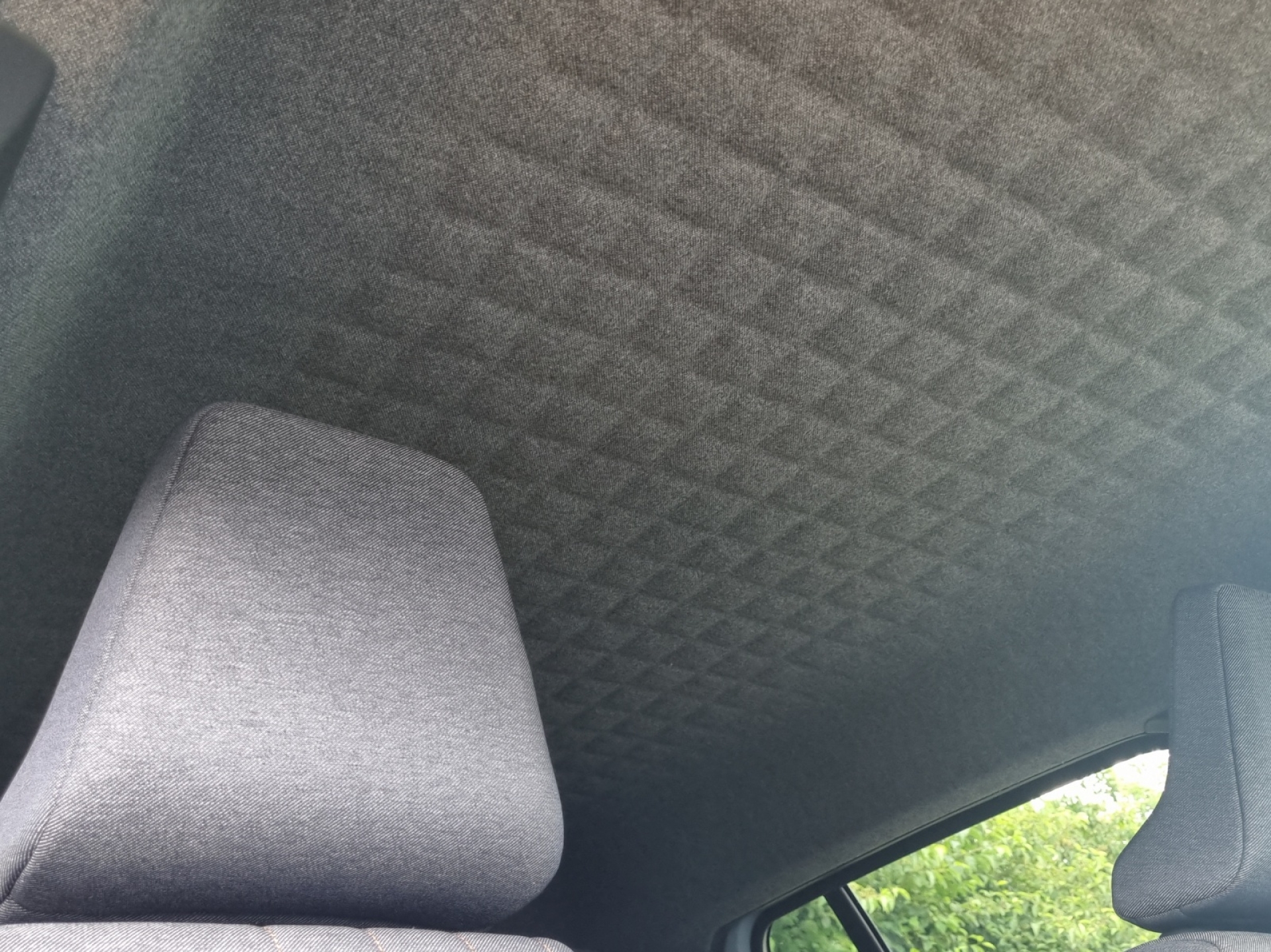 RENAULT R4 E-TECH ELECTRIC techno 150PS Comfort Range-image-12