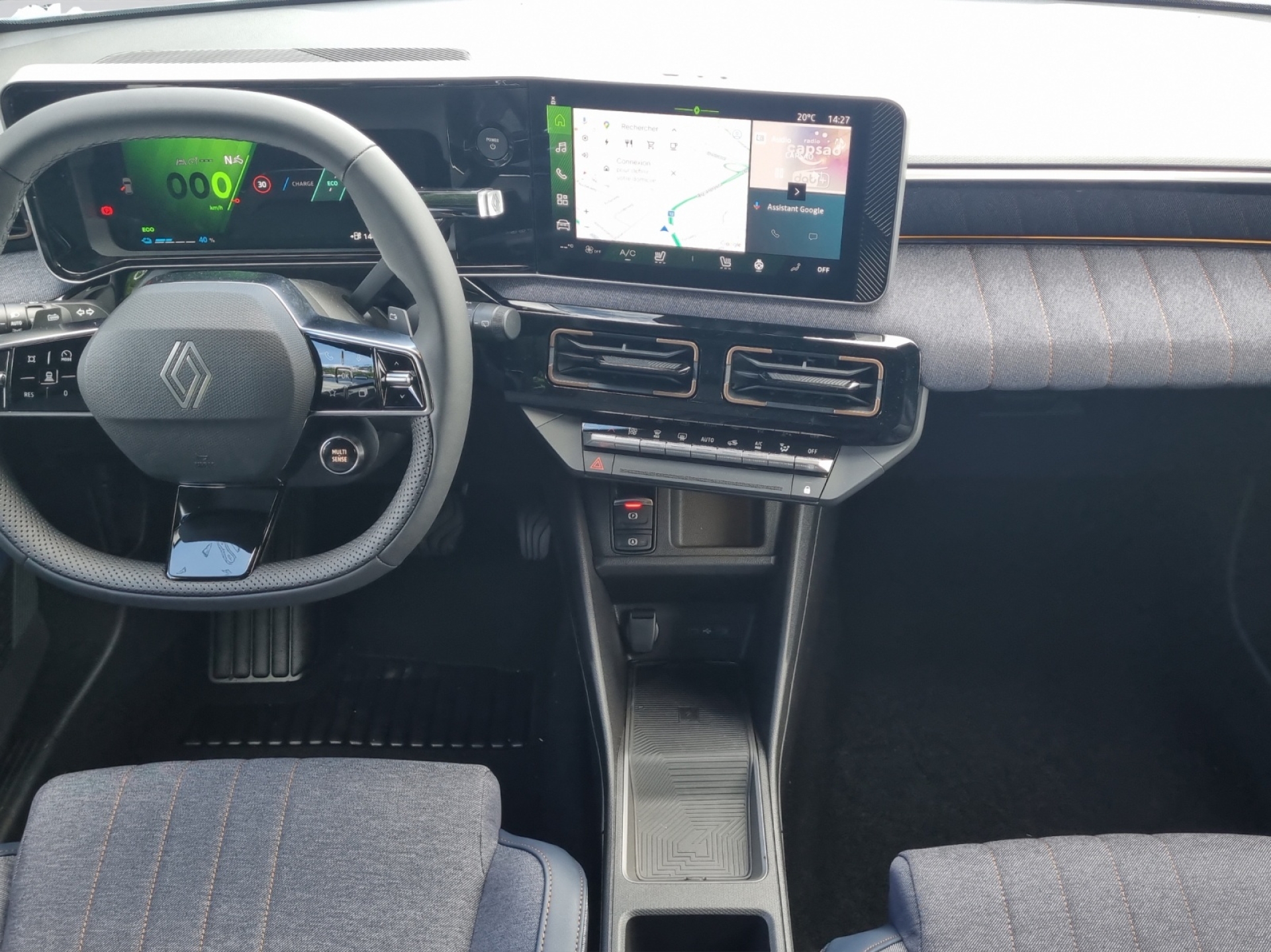 RENAULT R4 E-TECH ELECTRIC techno 150PS Comfort Range-image-10