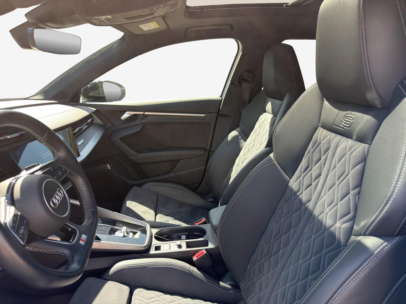 AUDI S3 Sportback 2.0 TFSI quattro S-tronic-image-7