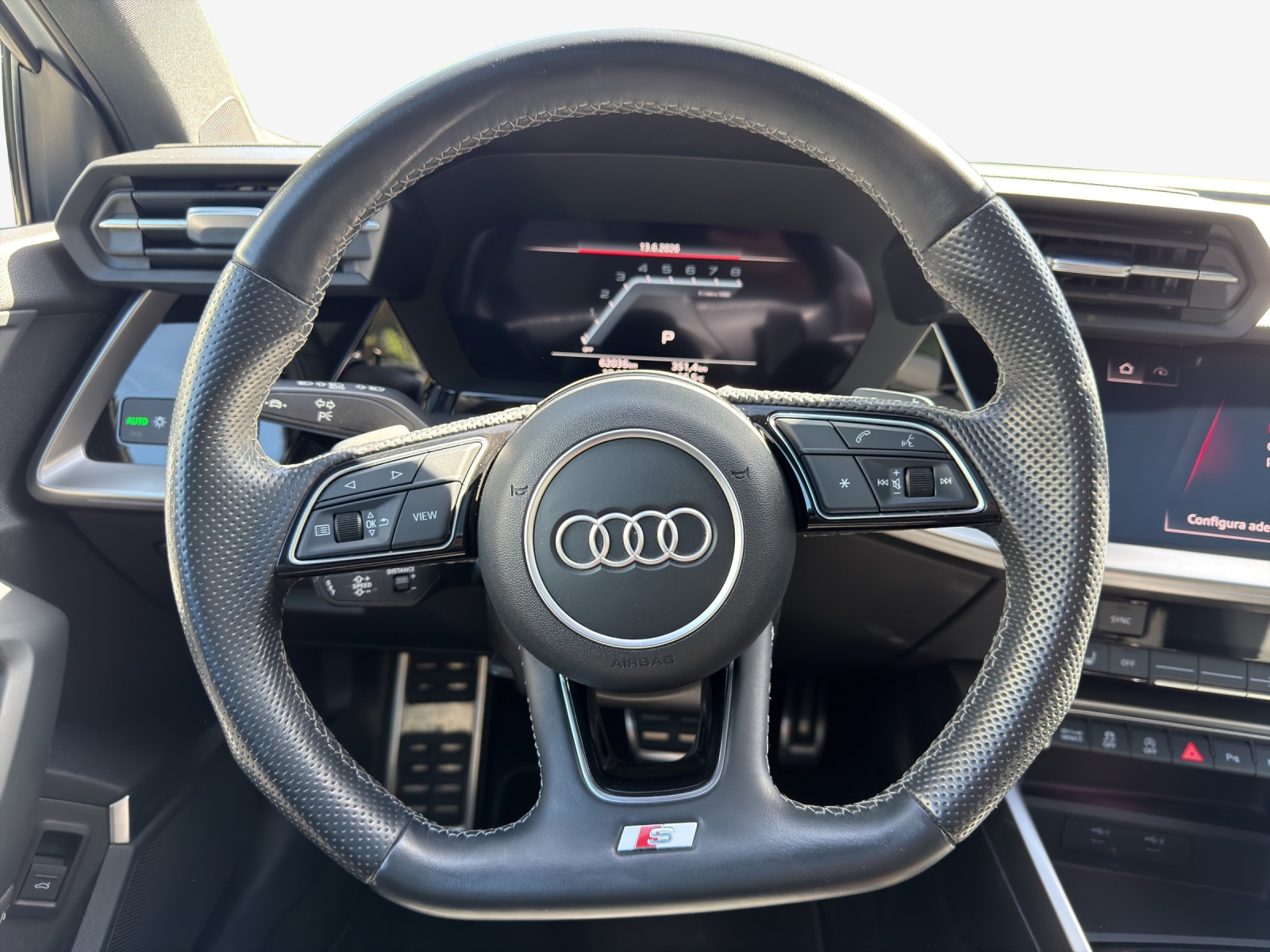 AUDI S3 Sportback 2.0 TFSI quattro S-tronic-image-9