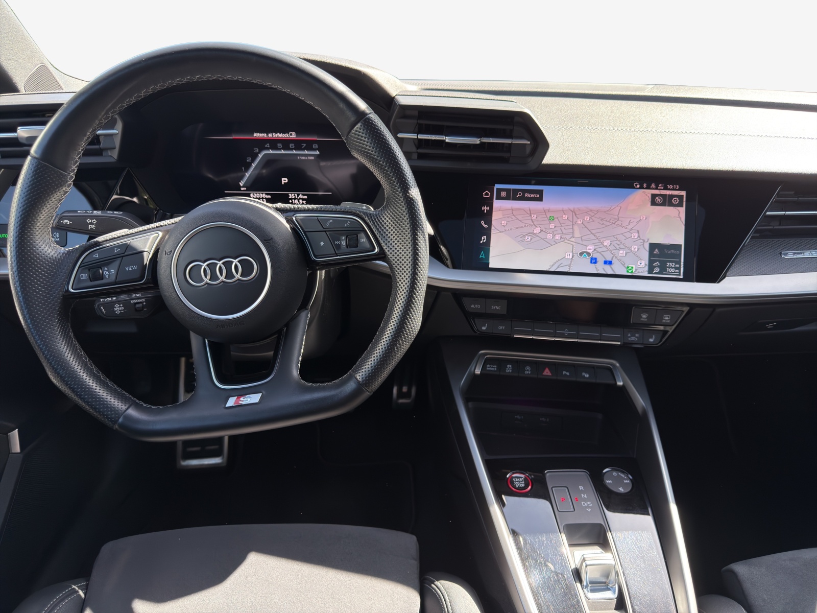 AUDI S3 Sportback 2.0 TFSI quattro S-tronic-image-8