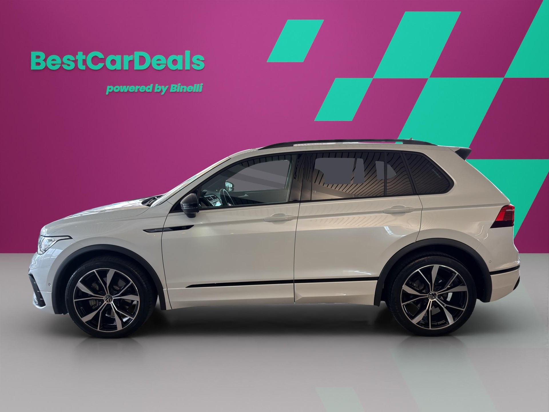 VW Tiguan 2.0 Black Style TSI R-Line DSG-image-5