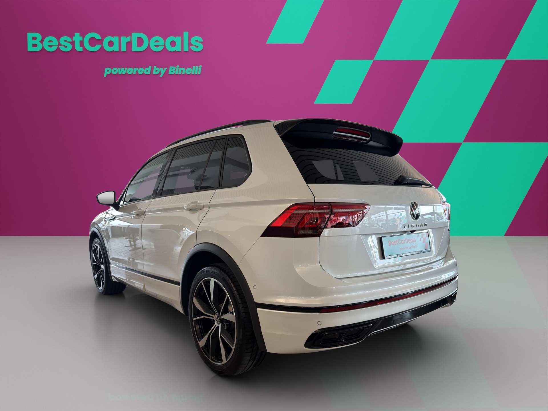 VW Tiguan 2.0 Black Style TSI R-Line DSG-image-4