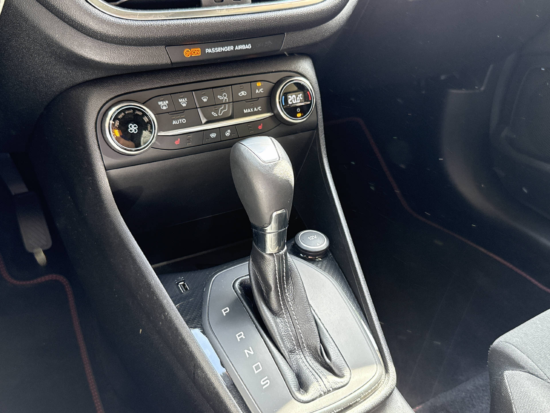 FORD Fiesta 1.0 EcoB ST-Line-image-12
