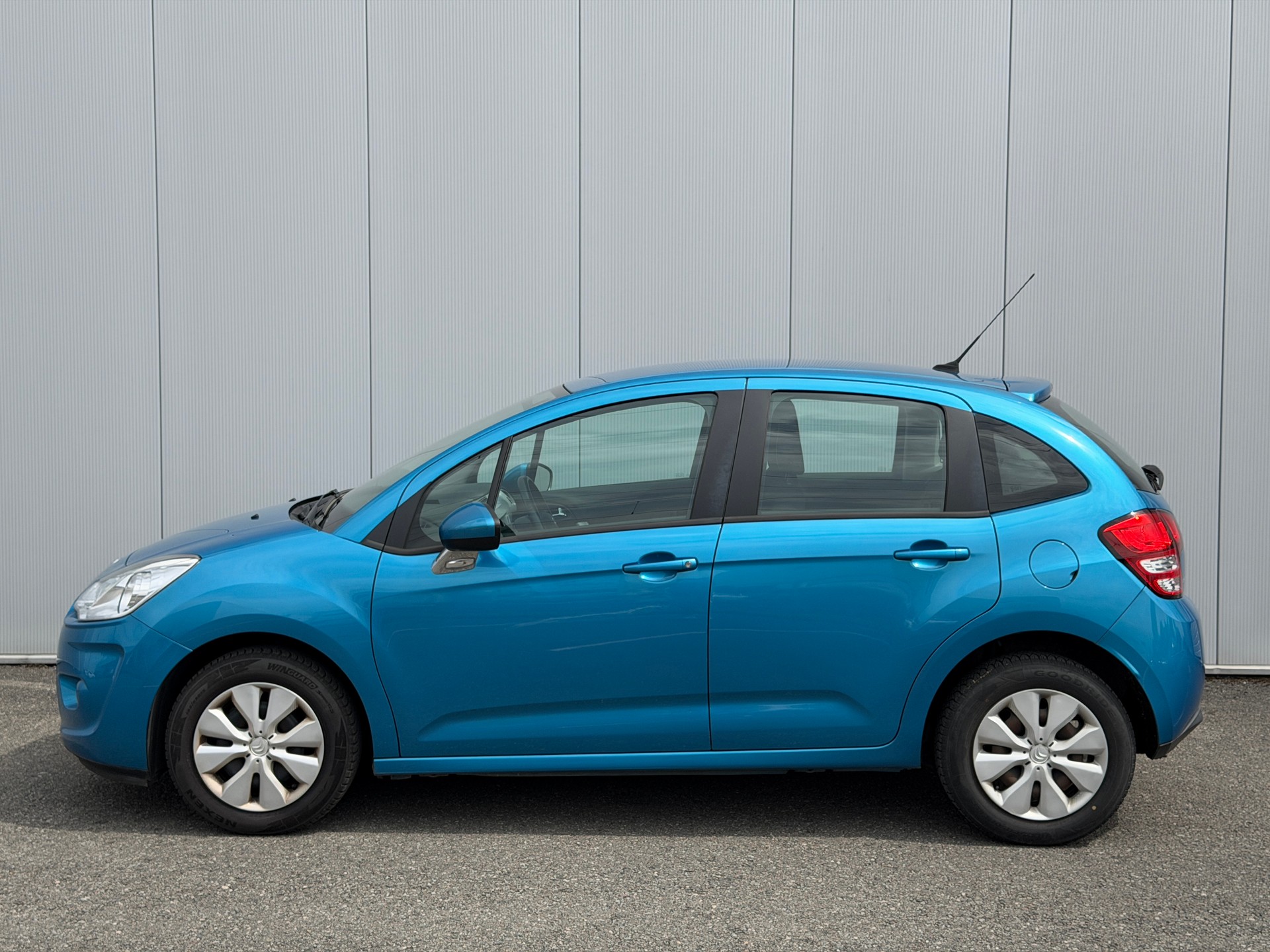 CITROEN C3 1.4i 16V Exclusive-image-5