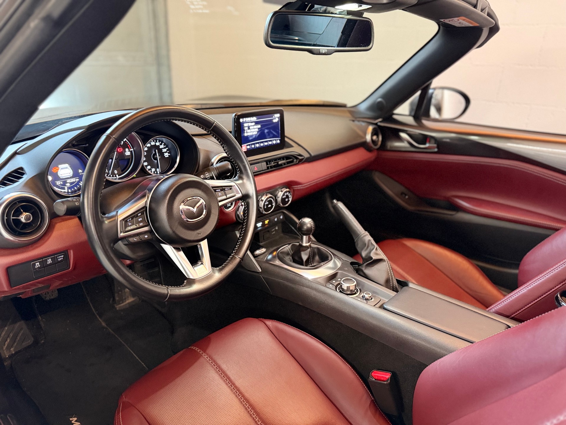 MAZDA MX-5 RF SKYACTIV-G 184 Revolution-image-13