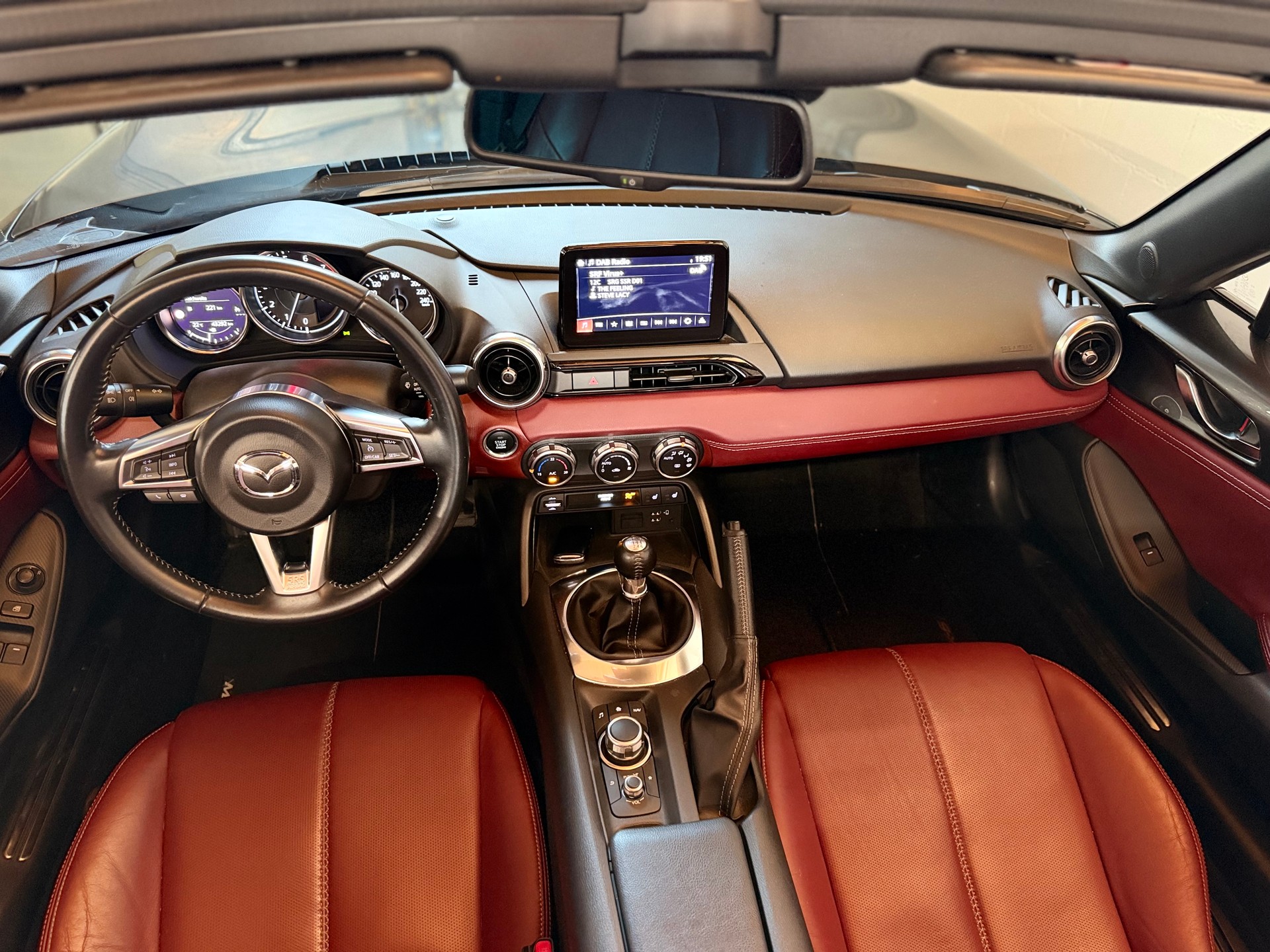 MAZDA MX-5 RF SKYACTIV-G 184 Revolution-image-14