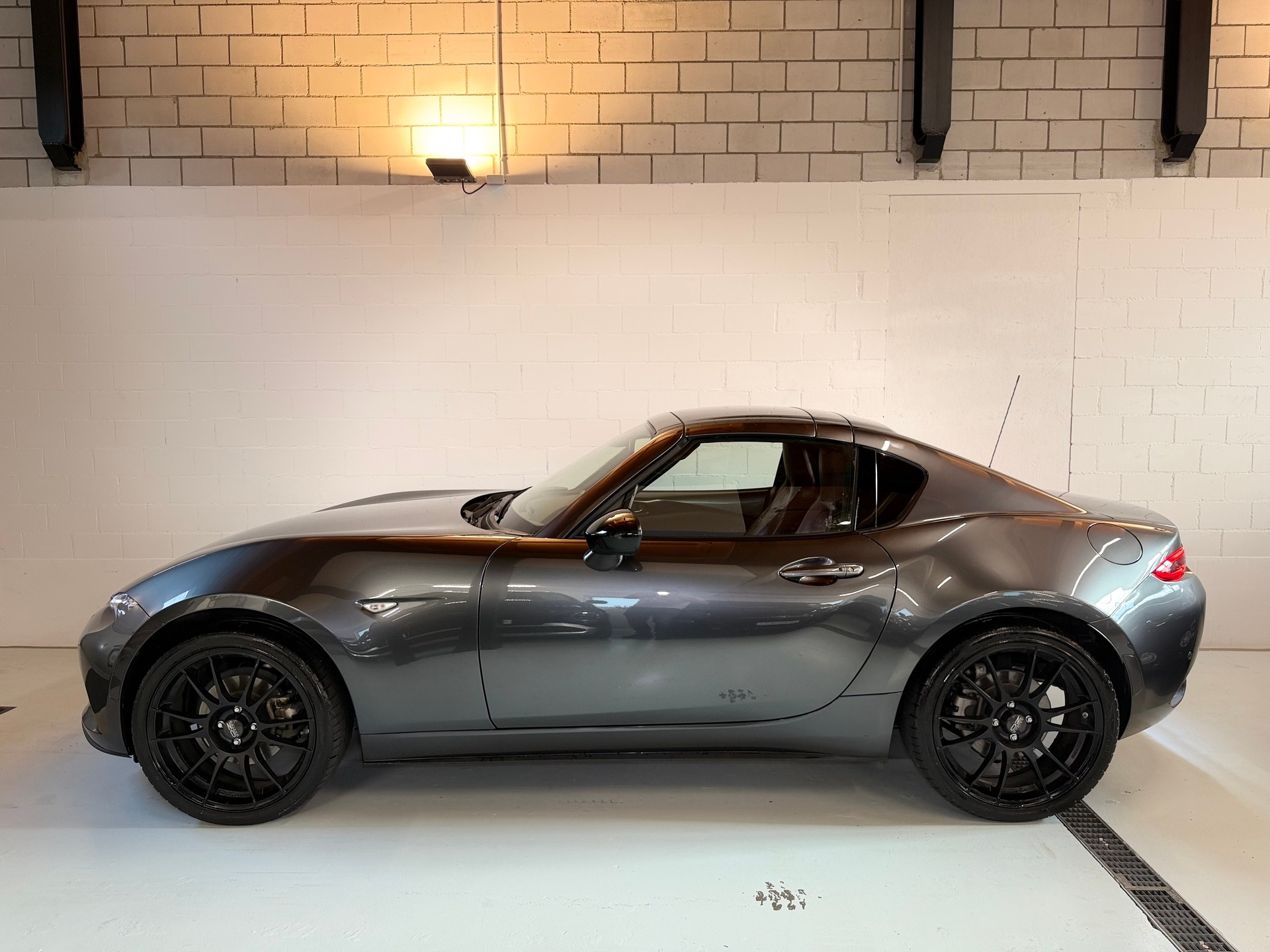 MAZDA MX-5 RF SKYACTIV-G 184 Revolution-image-2