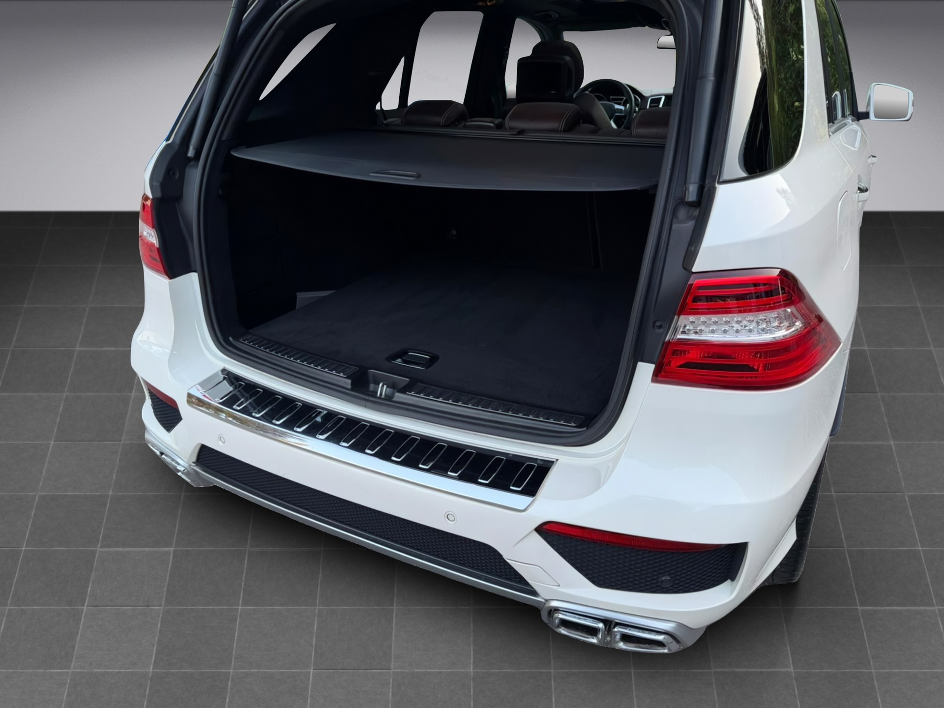 MERCEDES-BENZ ML 63 AMG 4Matic Speedshift * Exclusiv Paket designo * AMG Driver's Package *-image-17