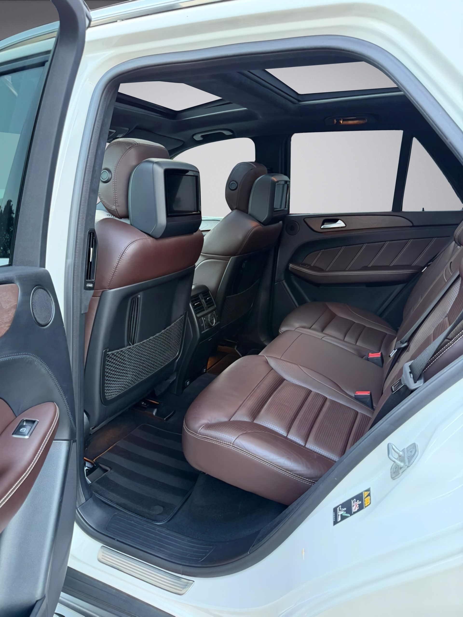MERCEDES-BENZ ML 63 AMG 4Matic Speedshift * Exclusiv Paket designo * AMG Driver's Package *-image-9