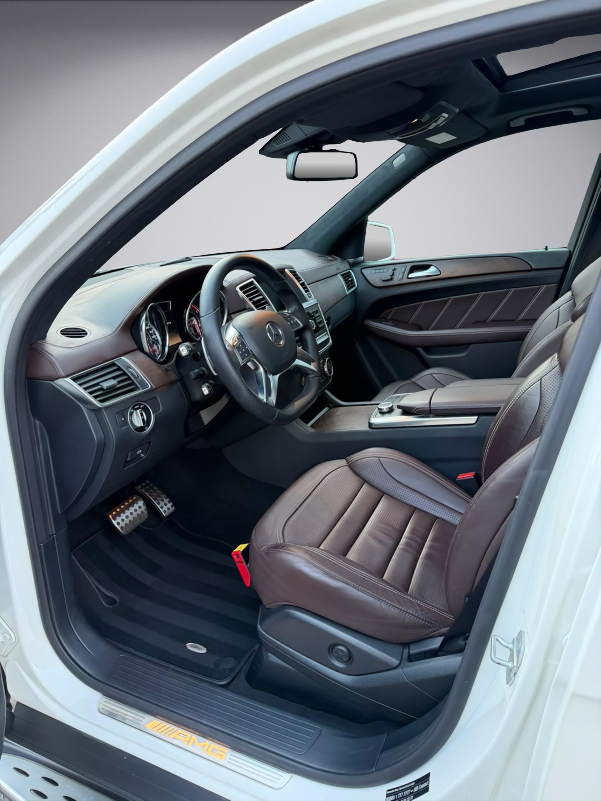 MERCEDES-BENZ ML 63 AMG 4Matic Speedshift * Exclusiv Paket designo * AMG Driver's Package *-image-8