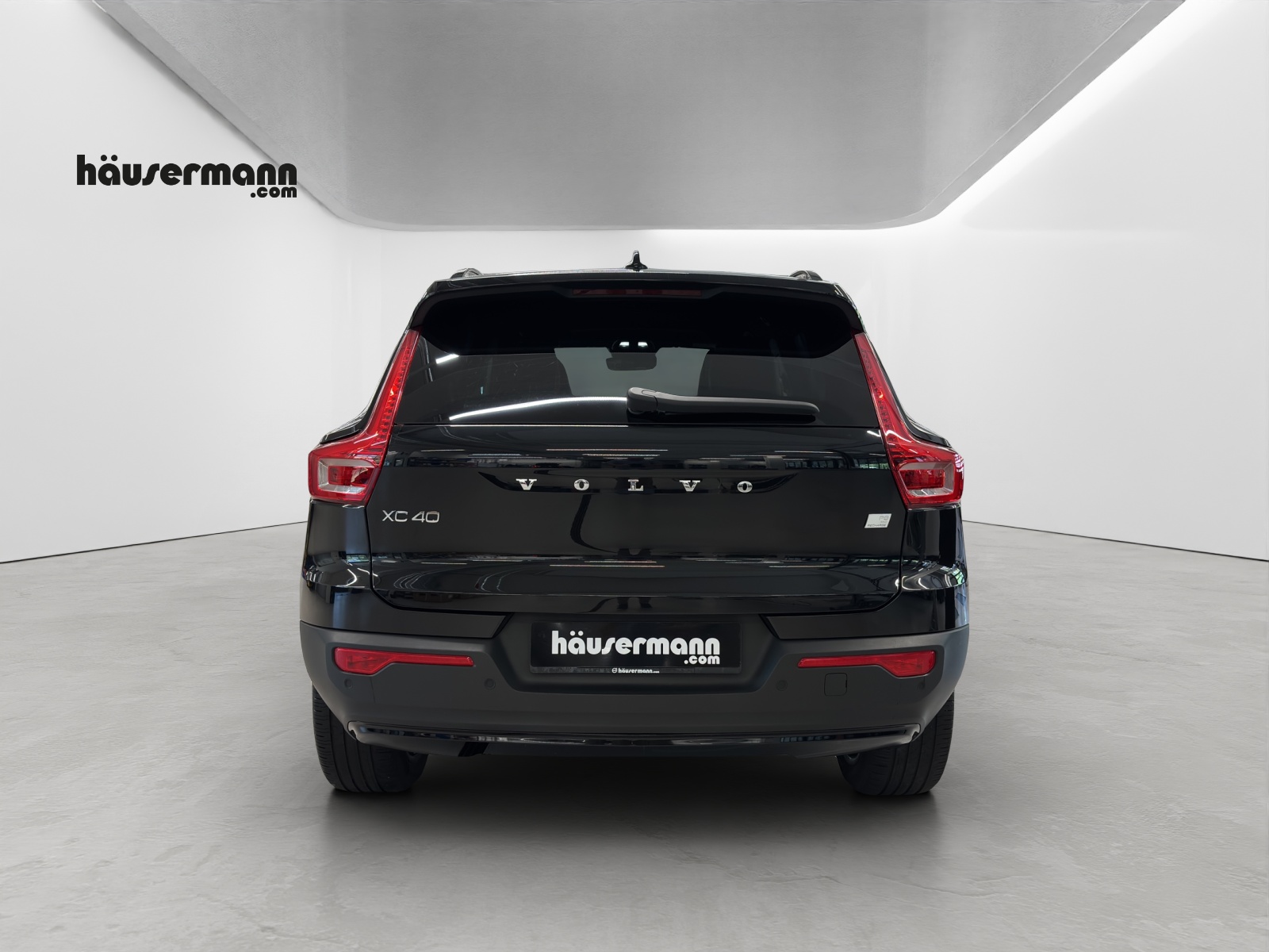 VOLVO XC40 P8 Twin R-Design AWD-image-10