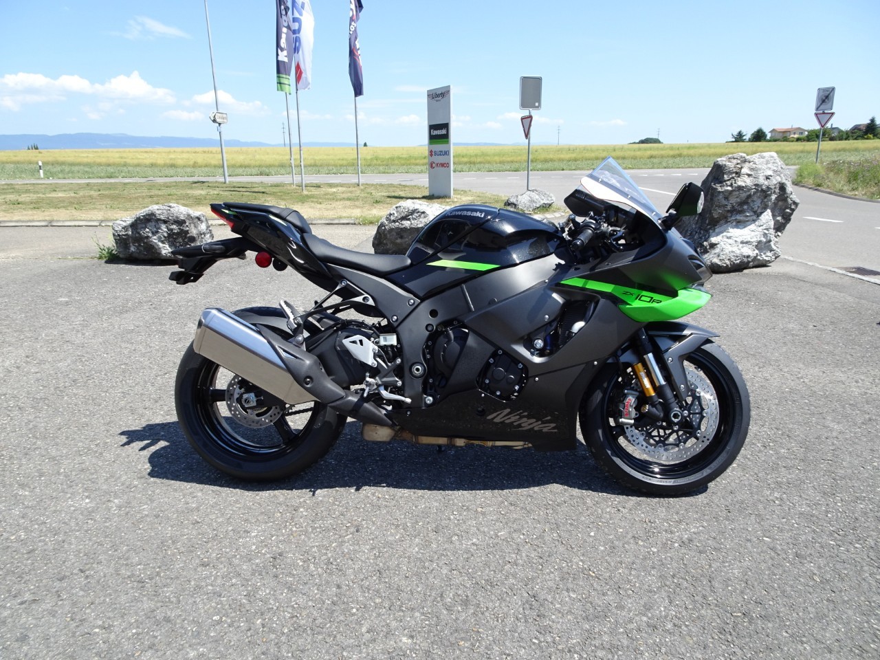 KAWASAKI Ninja ZX-10R-showroom-element-1