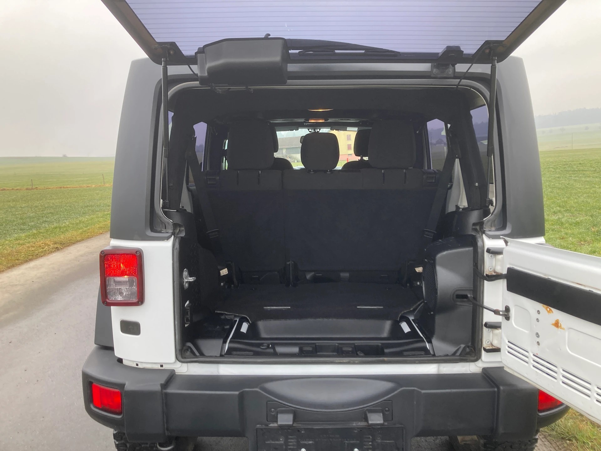 JEEP Wrangler 2.8CRD Unlimited Sport Automatic softtop-image-5