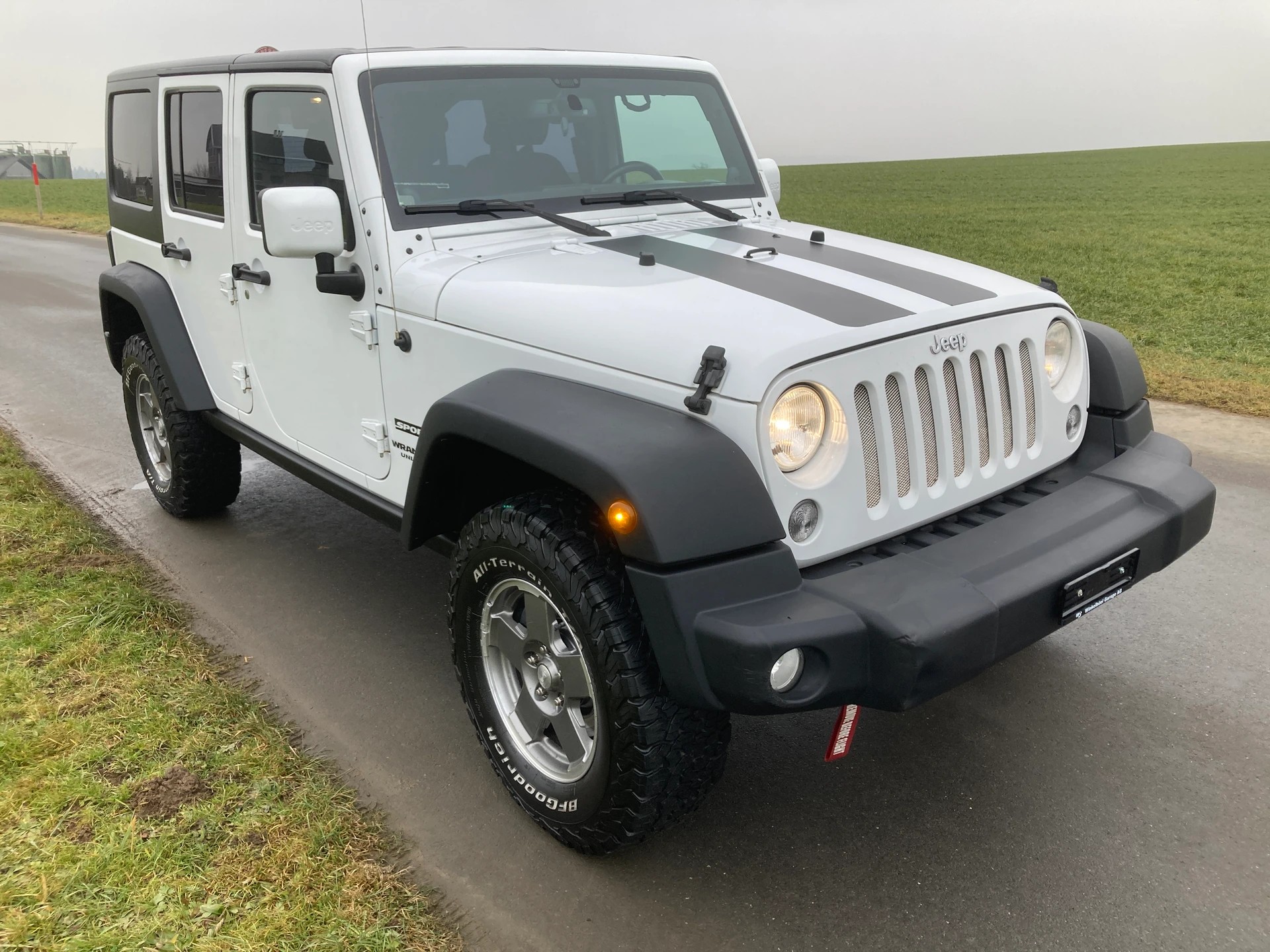JEEP Wrangler 2.8CRD Unlimited Sport Automatic softtop-image-1
