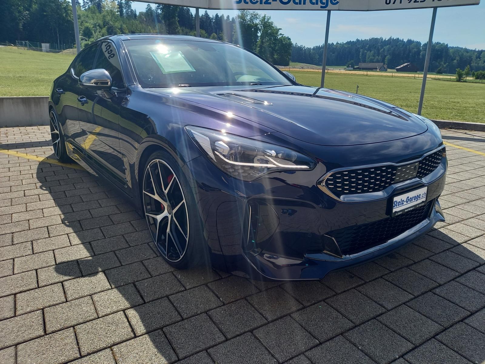 KIA Stinger 3.3 T-GDi GT Automat AWD-image-3