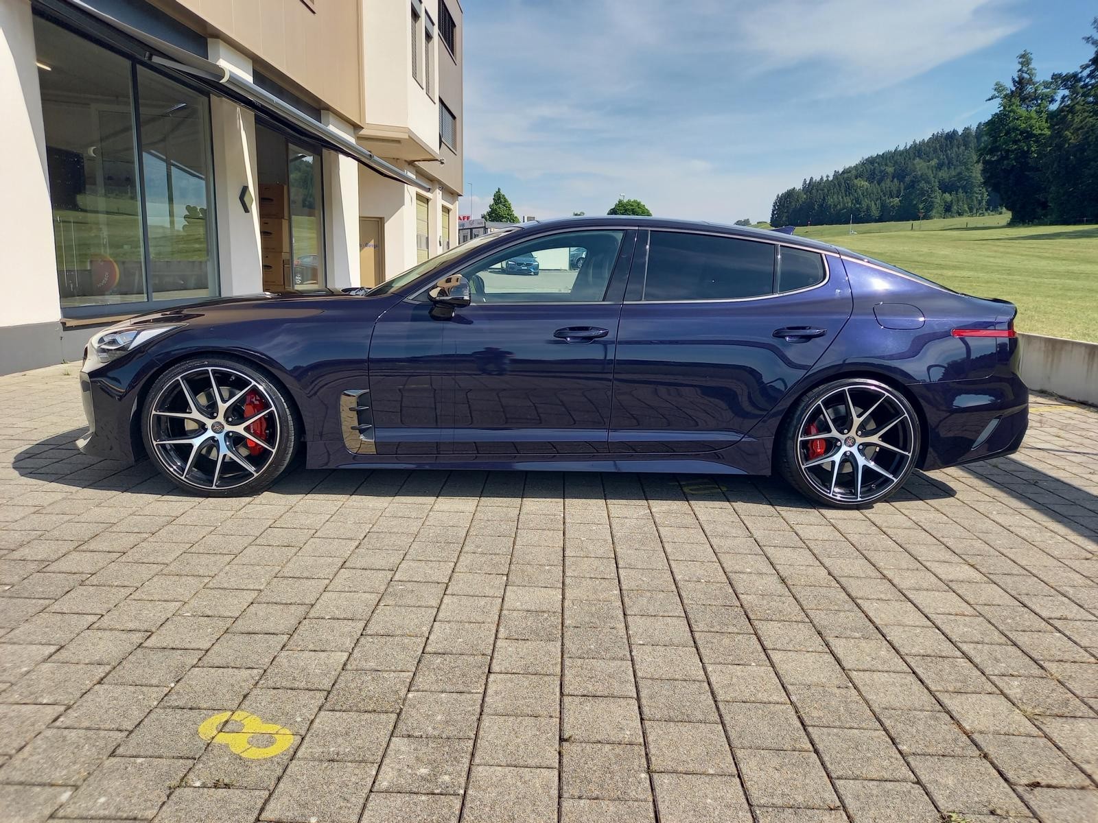 KIA Stinger 3.3 T-GDi GT Automat AWD-image-2