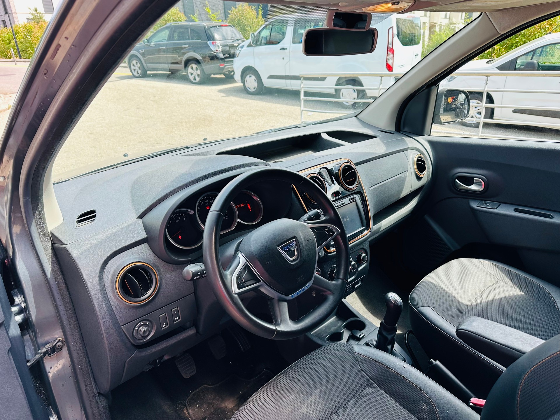 DACIA Dokker 1.5 dCi Stepway-image-11
