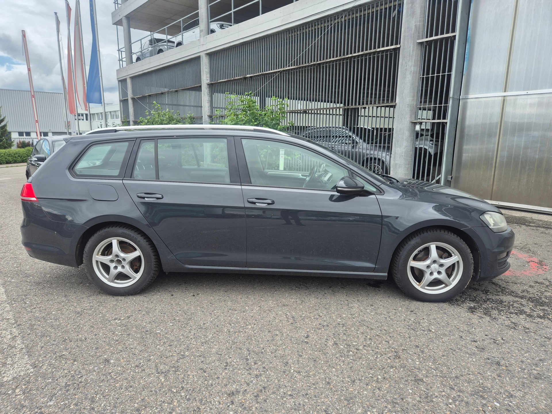 VW Golf 2.0 TDI Comfortline 4Motion-image-4