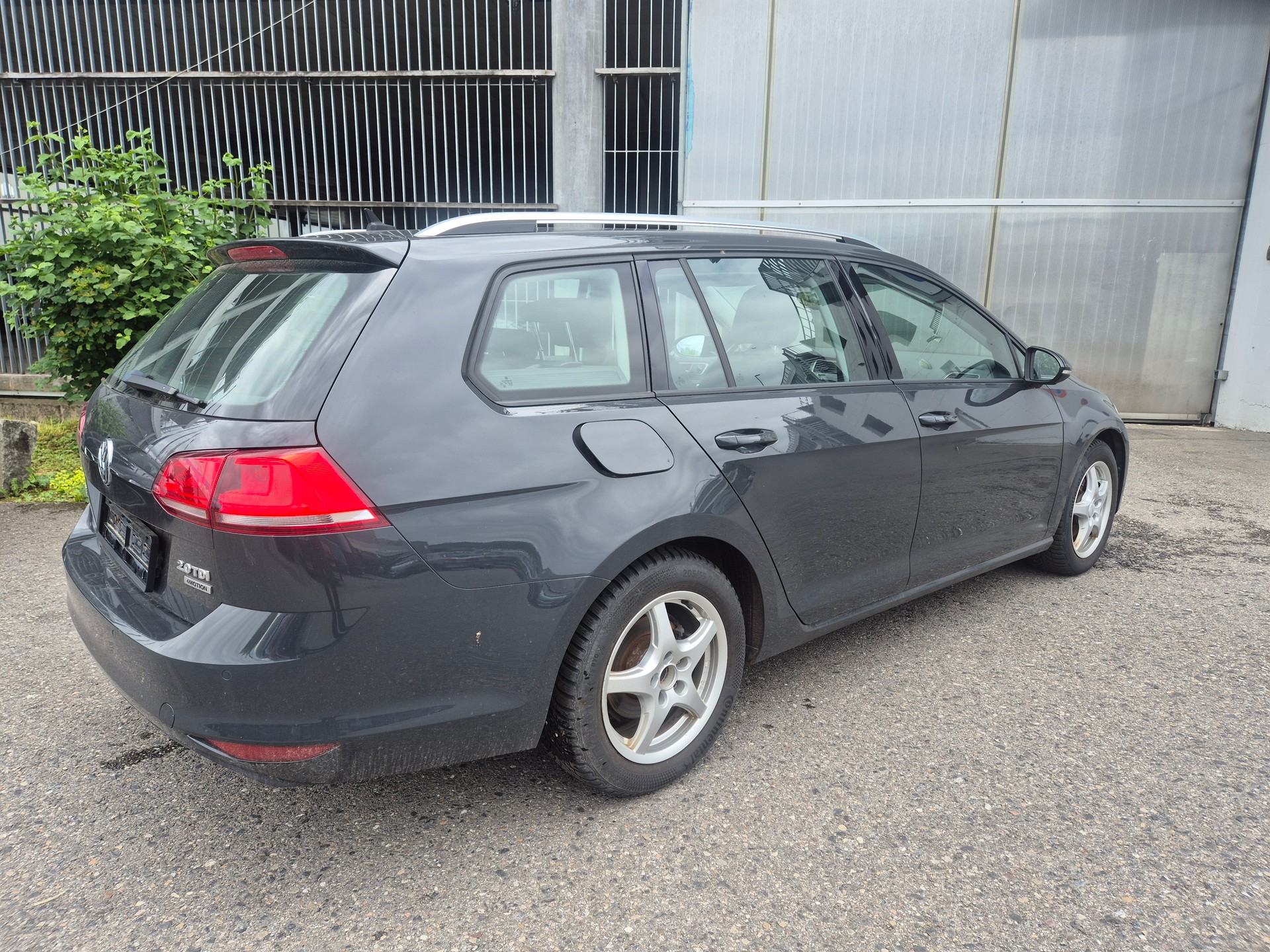 VW Golf 2.0 TDI Comfortline 4Motion-image-5