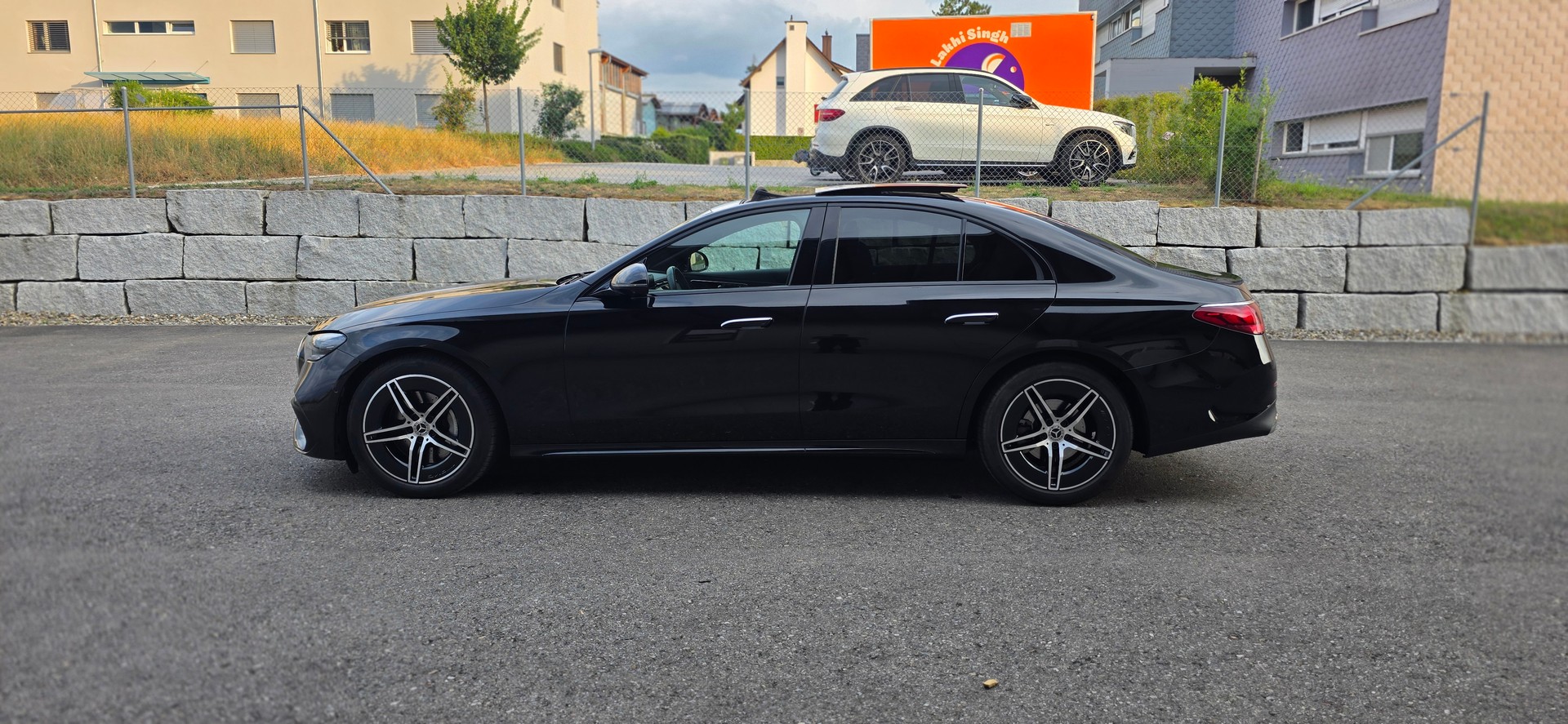 MERCEDES-BENZ E 220 d 4Matic 9G-Tronic AMG-LINE, NIGHT-PAKET , ACC, PANORAMA-image-5