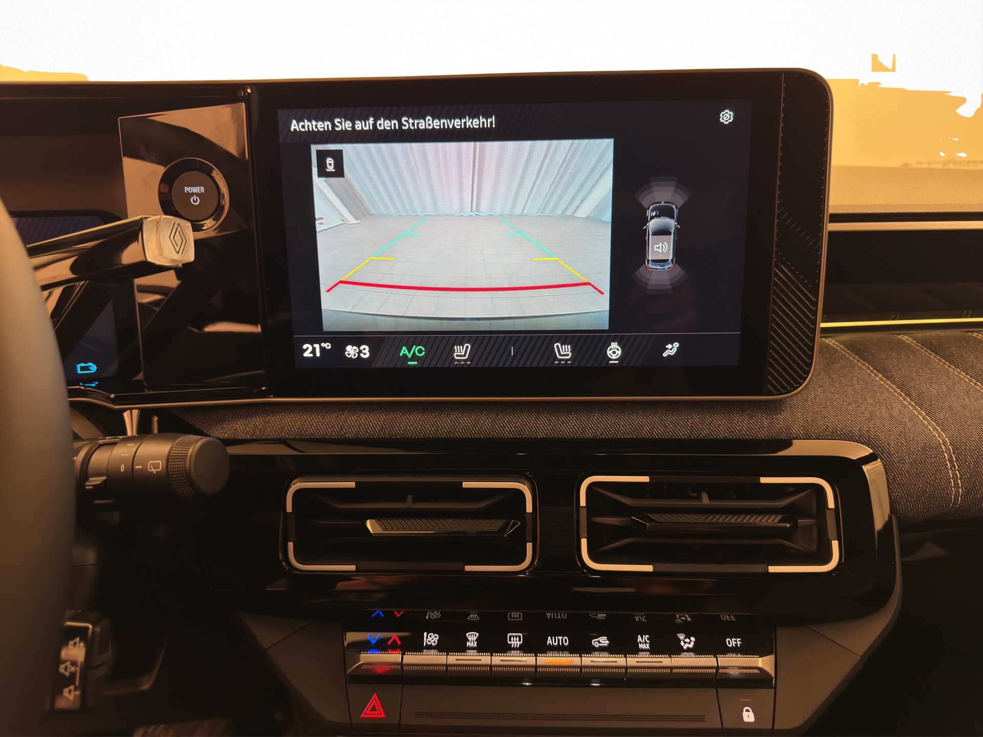 RENAULT R5 E-Tech Comfort Range techno-image-10